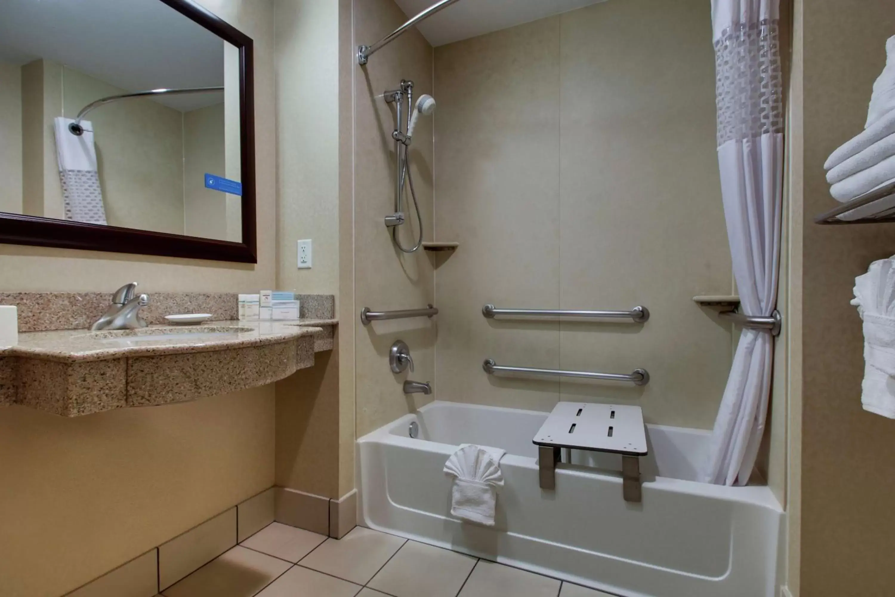 Bathroom in Hampton Inn & Suites Denver Littleton