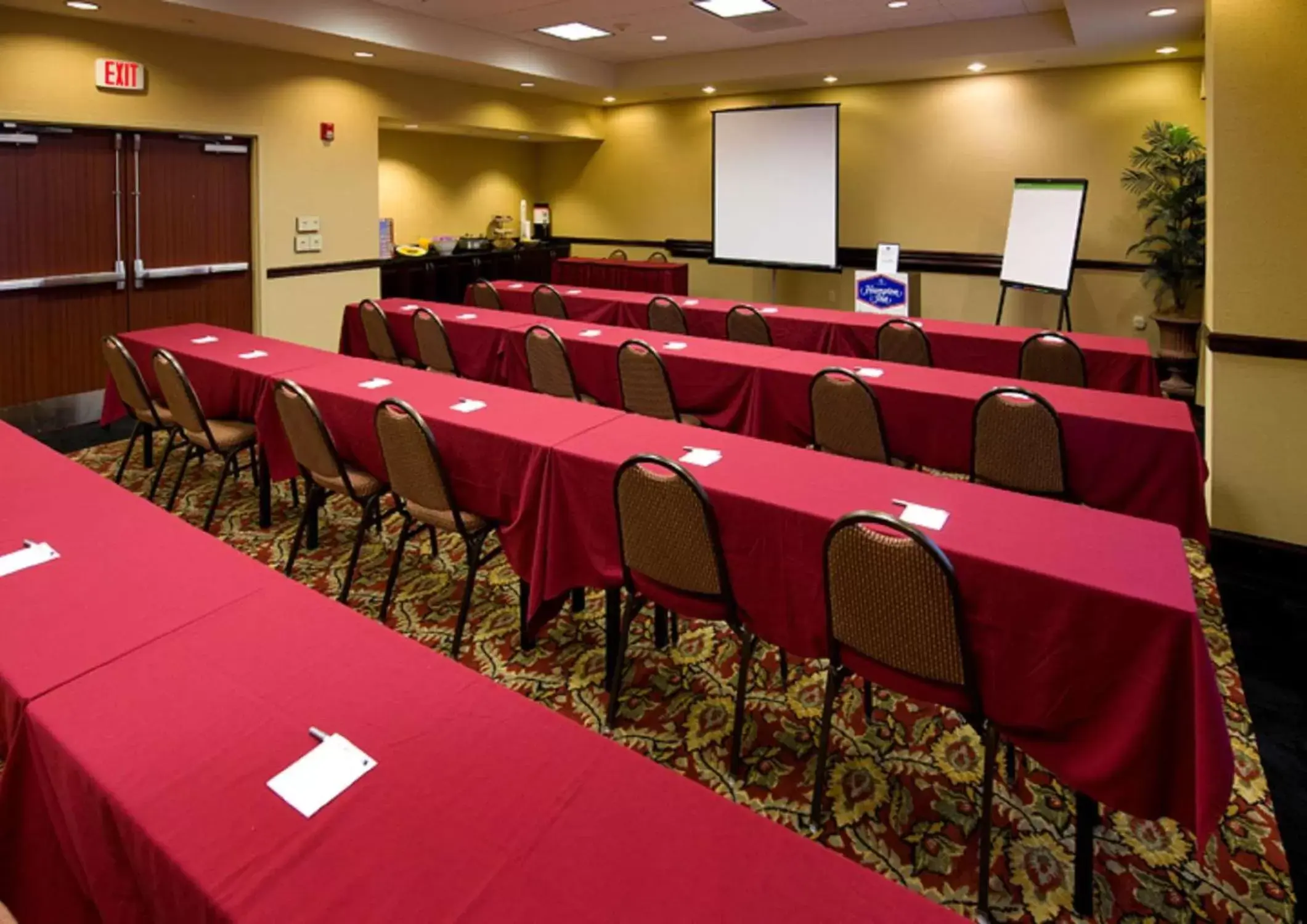 Meeting/conference room in Hampton Inn Schenectady Downtown