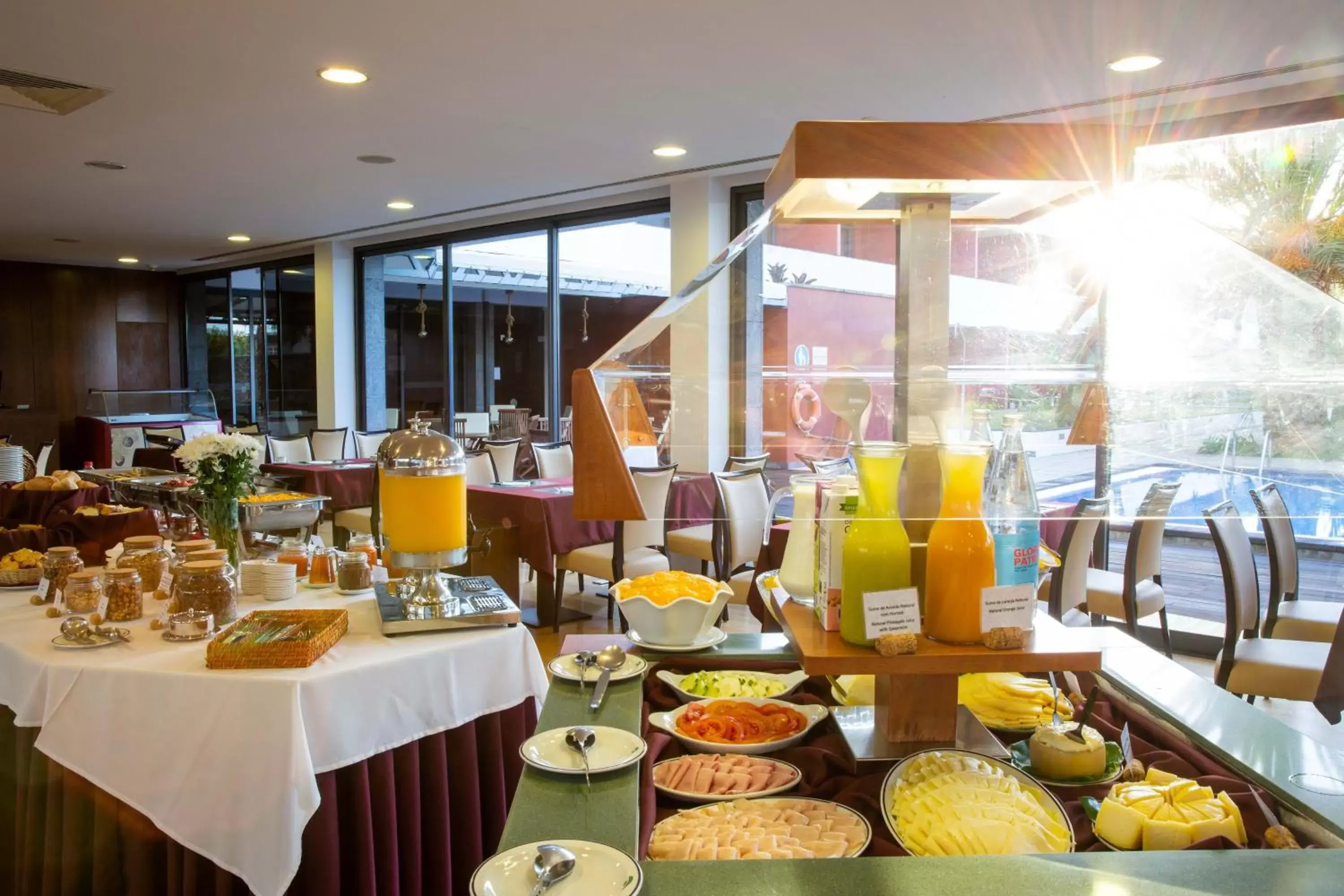 Food and drinks in Antillia Hotel