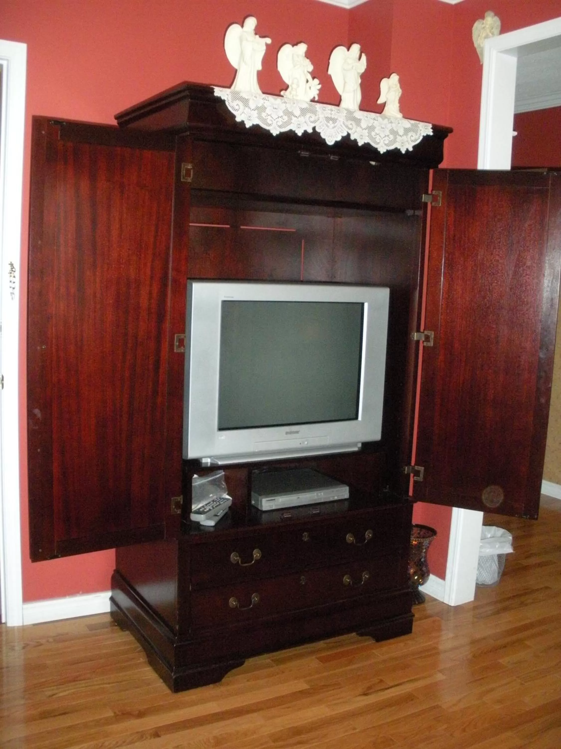 TV and multimedia in Côté's Bed & Breakfast