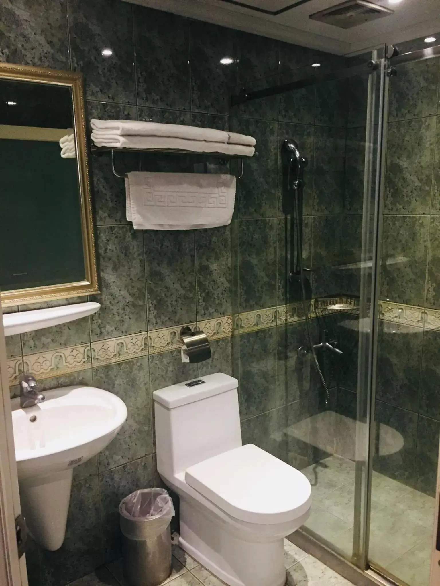 Shower, Bathroom in Kousin Hotel