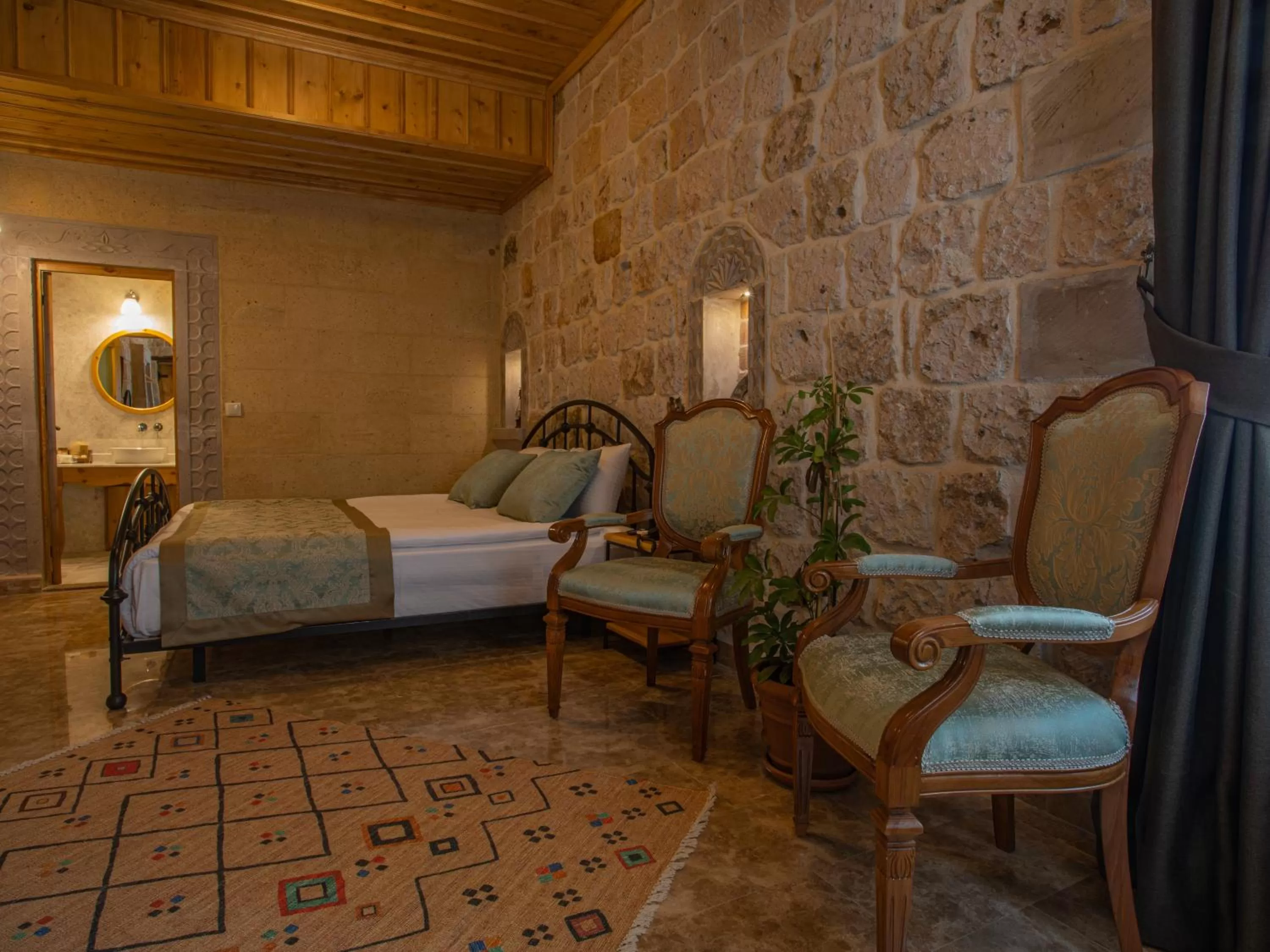 Massage, Bed in Cratus Stone Palace