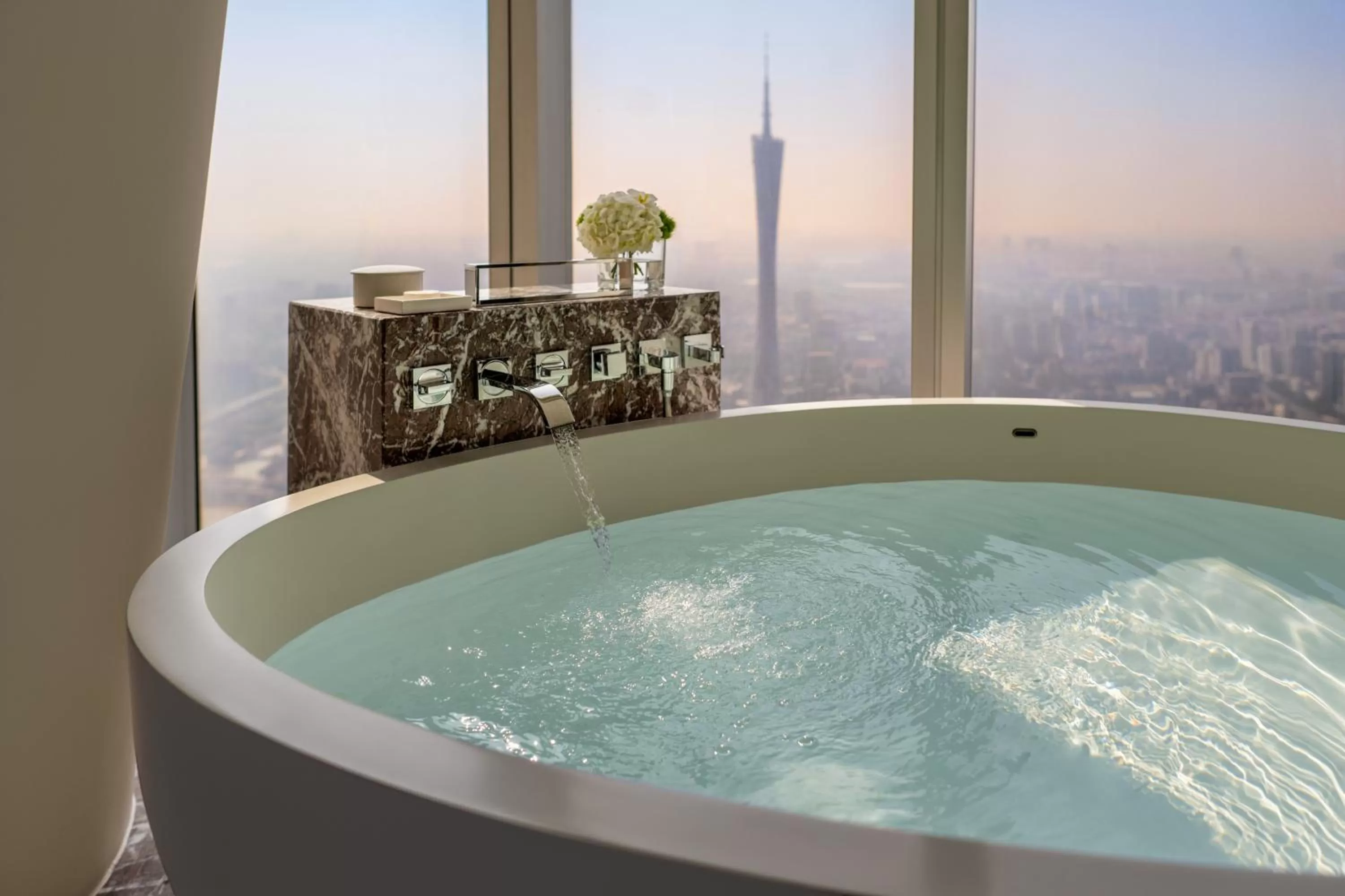 Hot Tub in Four Seasons Hotel Guangzhou