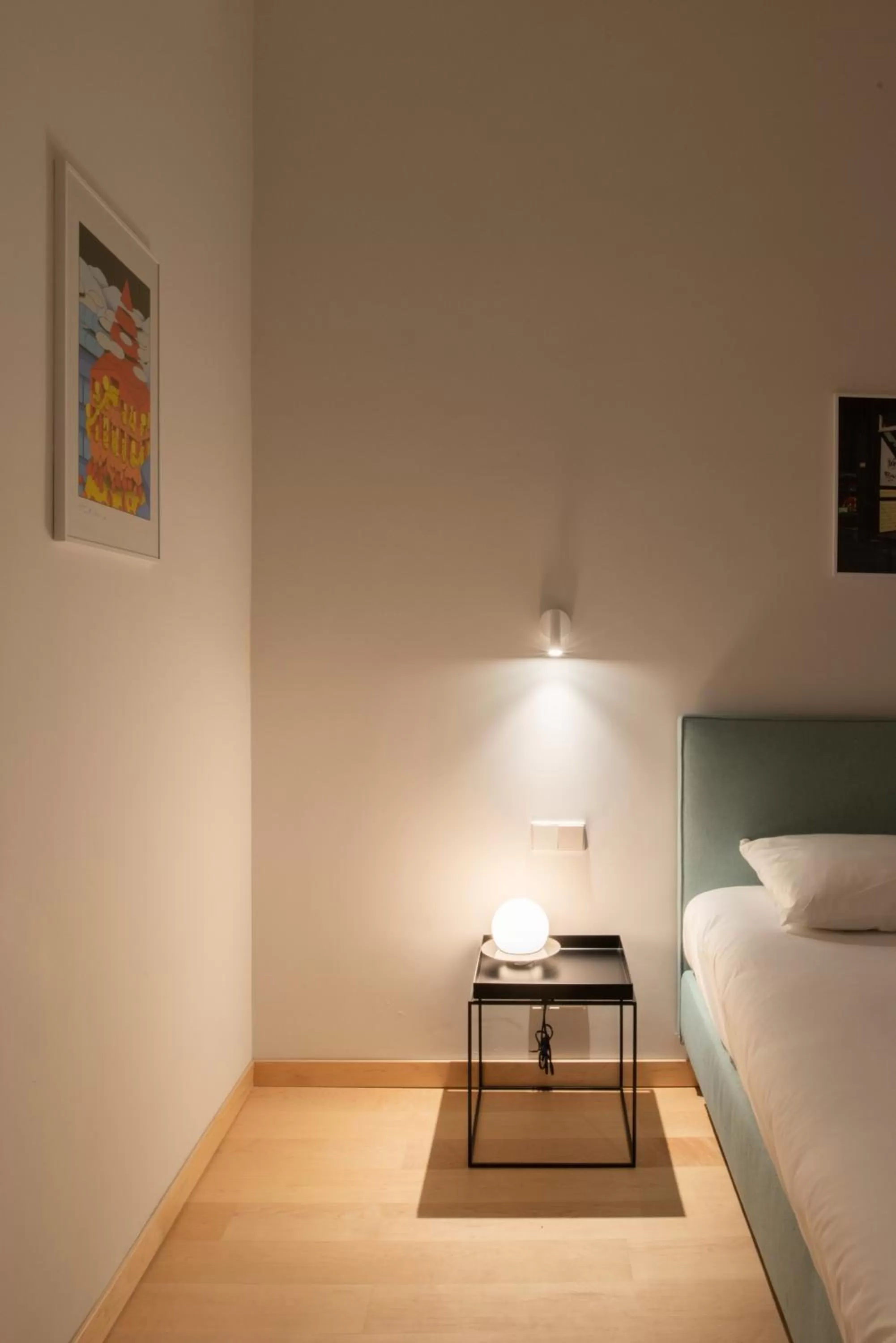 Decorative detail, Bed in 171. Urban Design Hotel