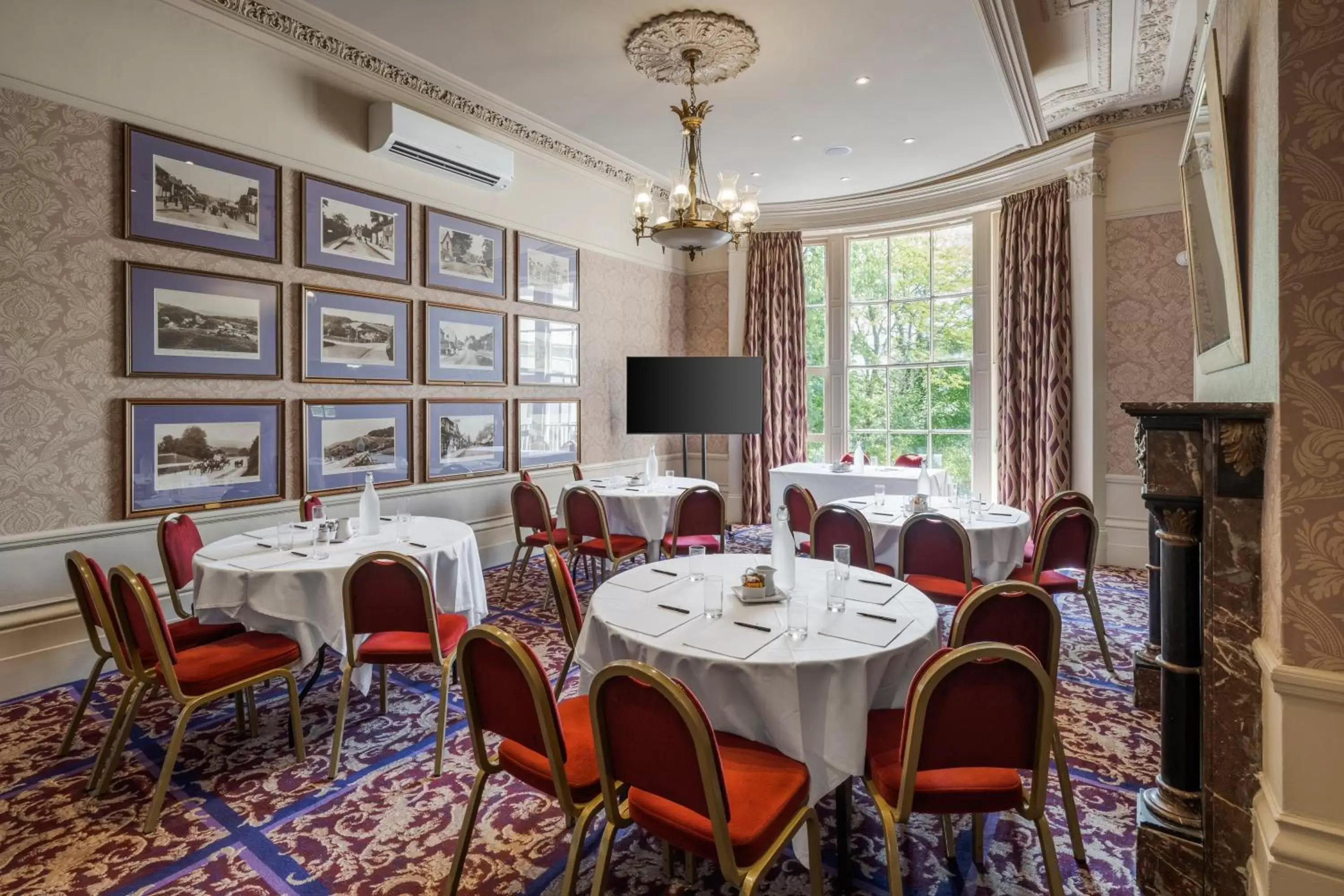 Meeting/conference room, Restaurant/Places to Eat in Reigate Manor Hotel