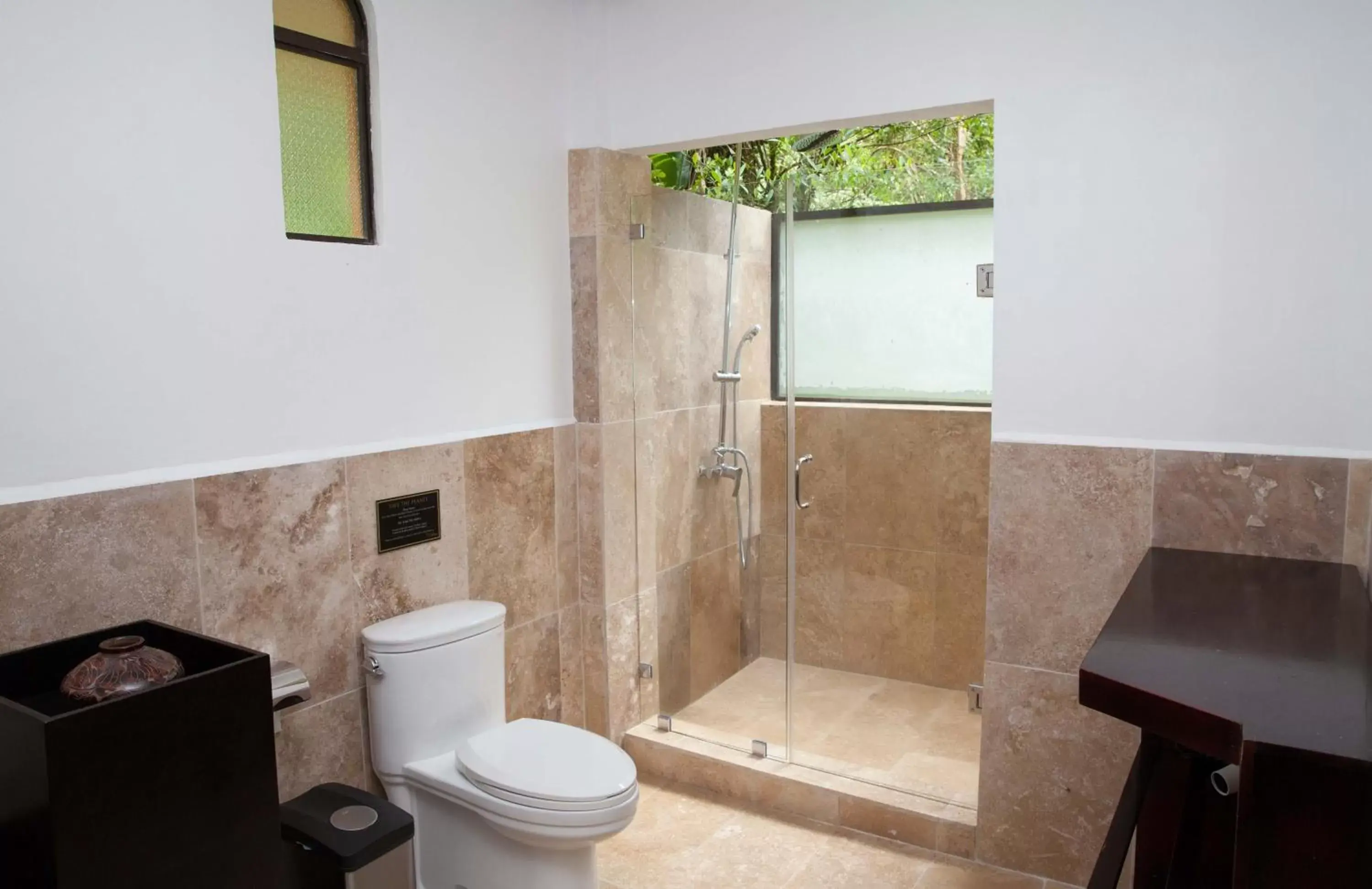 Bathroom in Tifakara Boutique Hotel & Birding Oasis