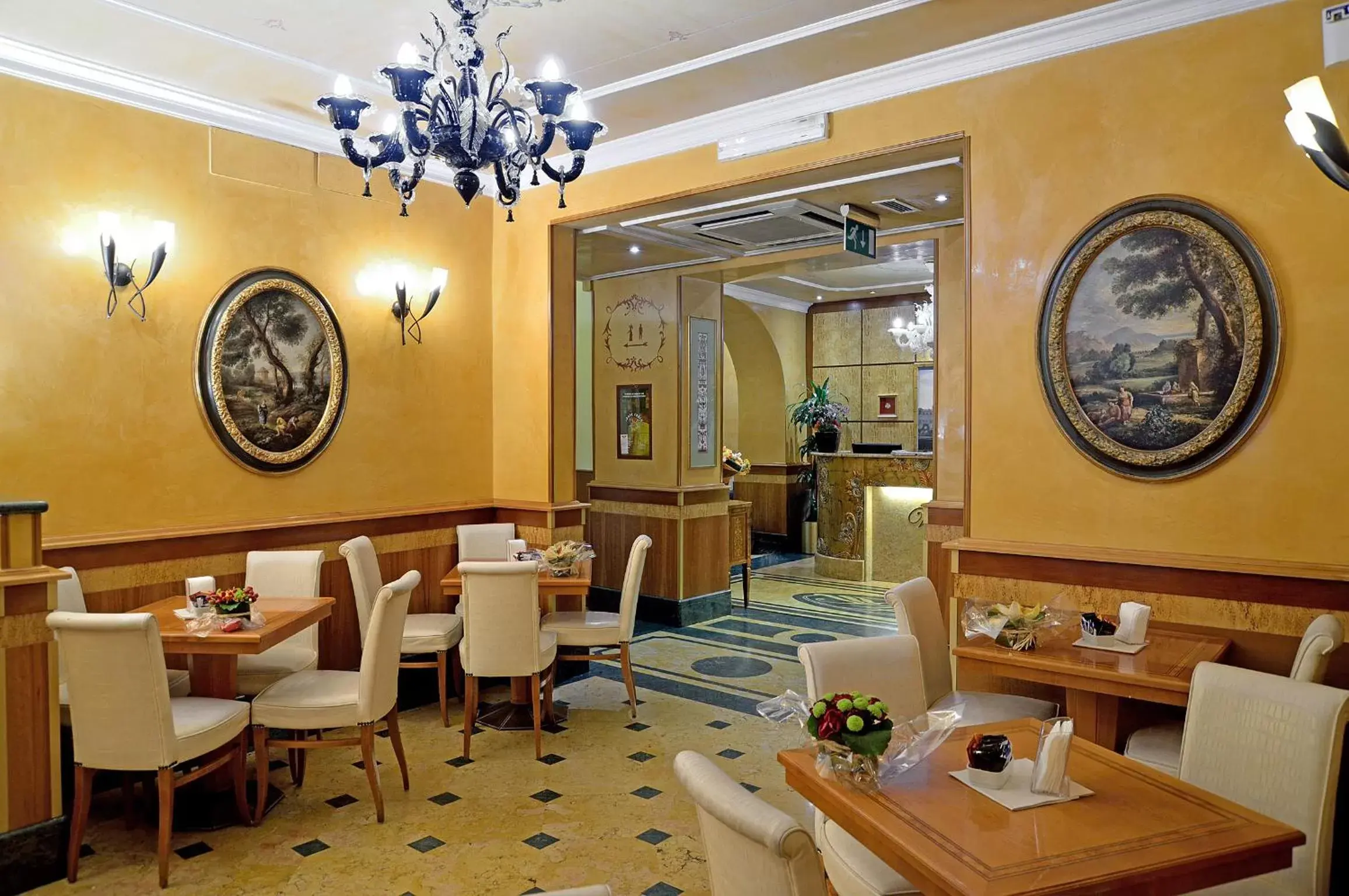 Restaurant/Places to Eat in Hotel Homs
