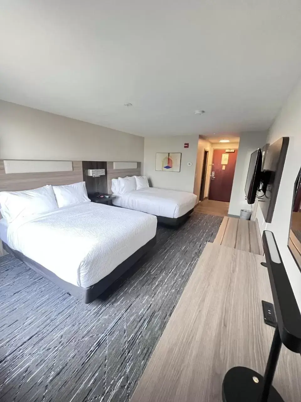 Bedroom in Holiday Inn Express Federal Way - Seattle South, an IHG Hotel Bedroom in Holiday Inn Express Federal Way - Seattle South, an IHG Hotel