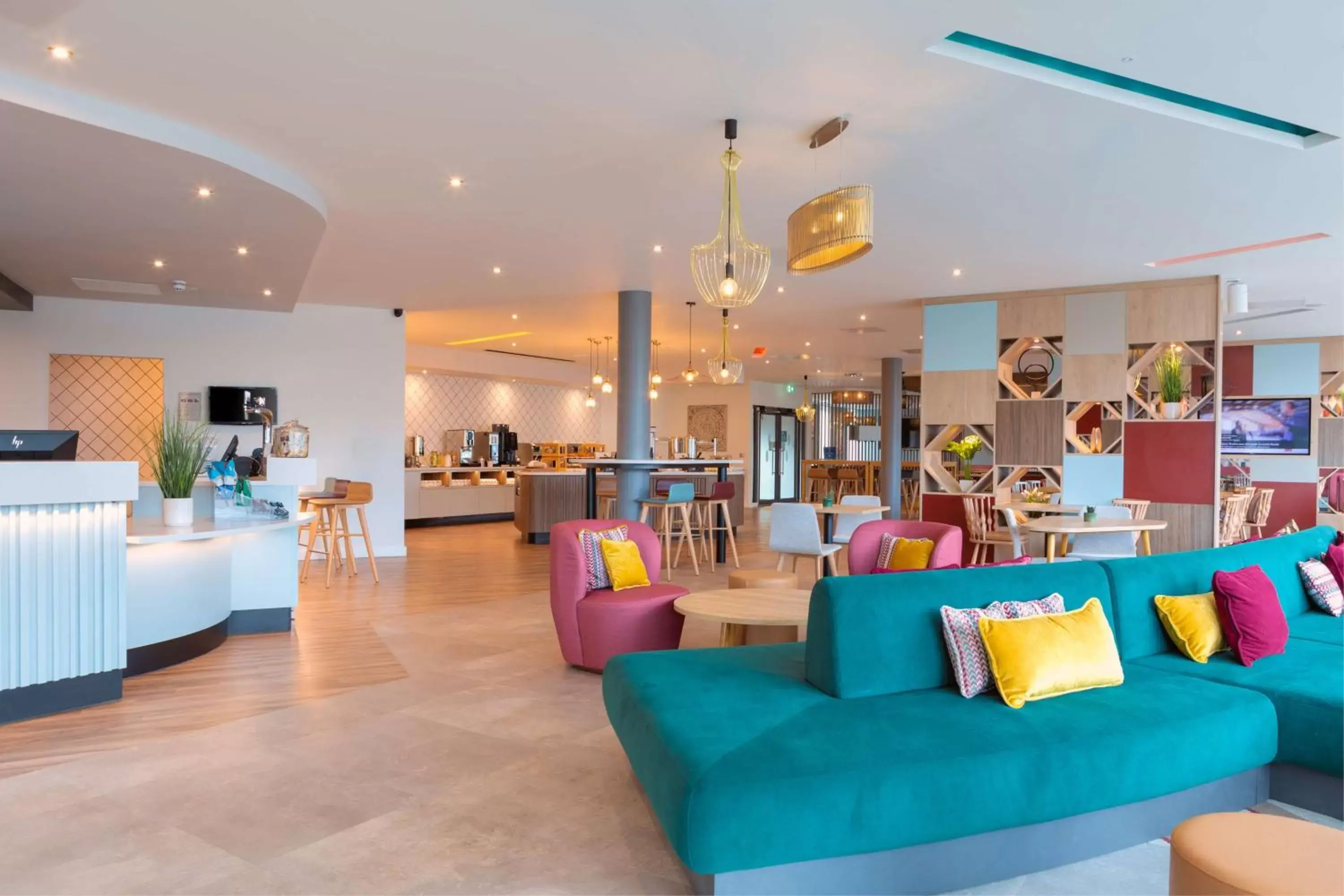 Lobby or reception in Hampton by Hilton Ashford International Lobby or reception in Hampton by Hilton Ashford International