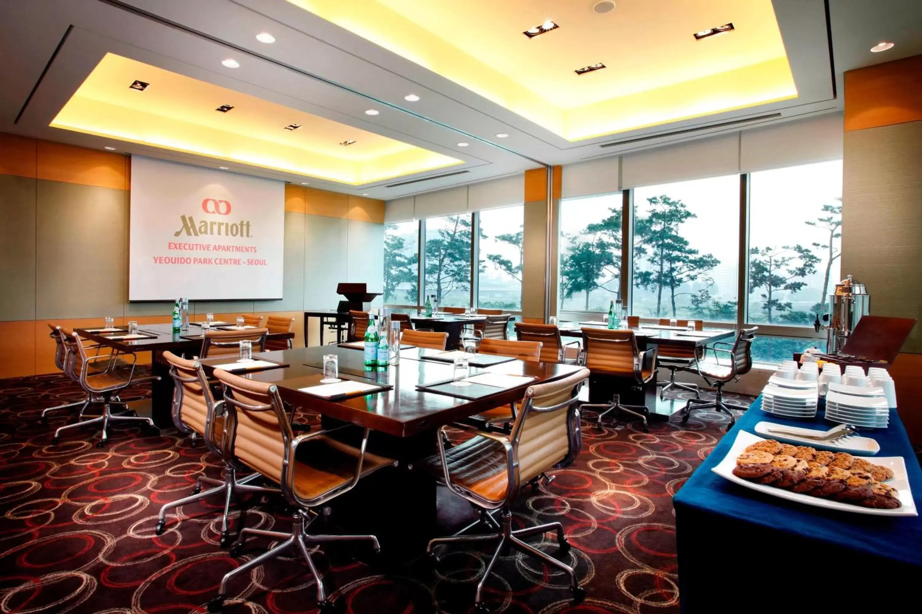 Meeting/conference room in Marriott Executive Apartment Seoul