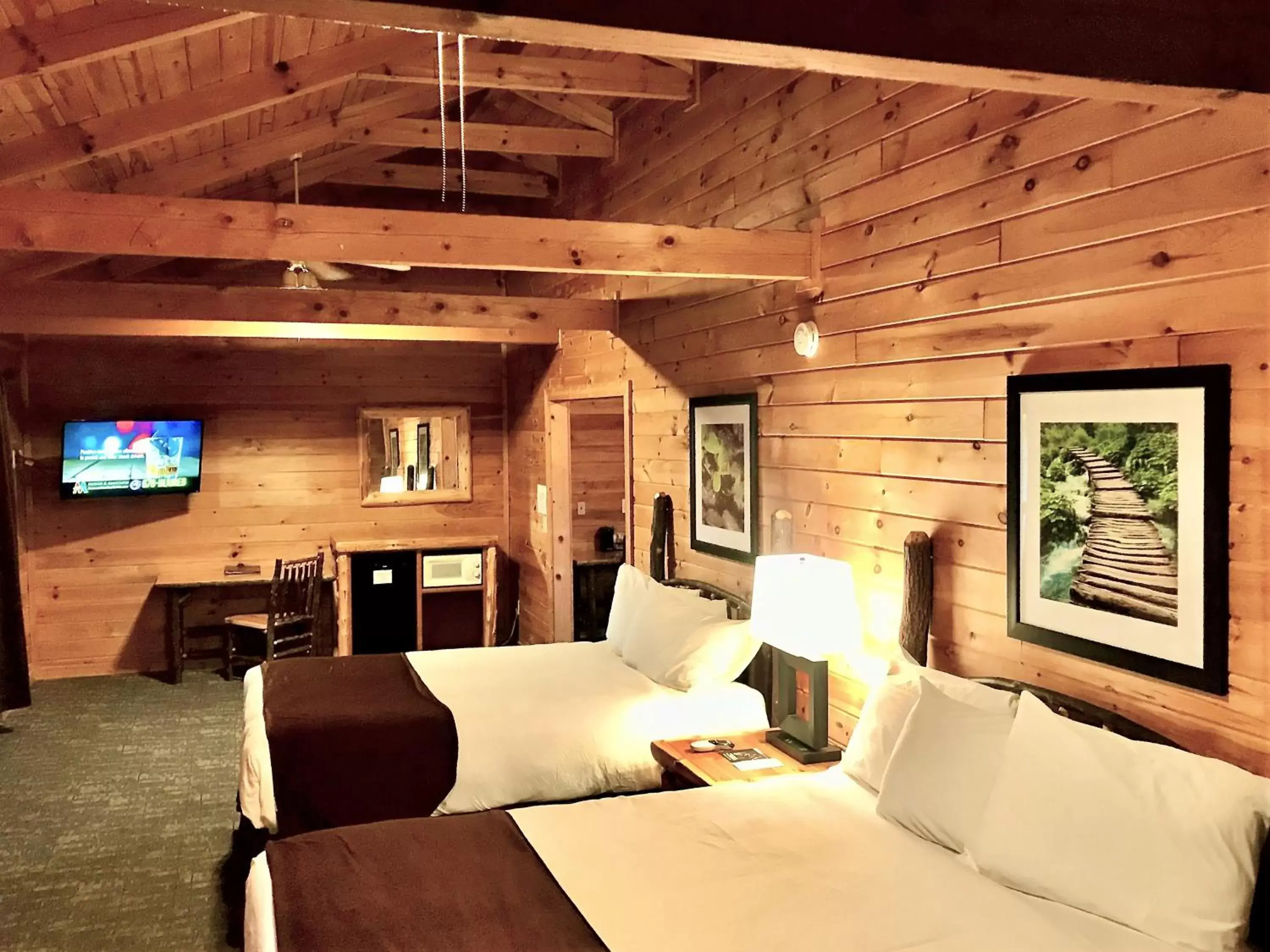 Photo of the whole room, Seating Area in Mountain Top Inn and Resort