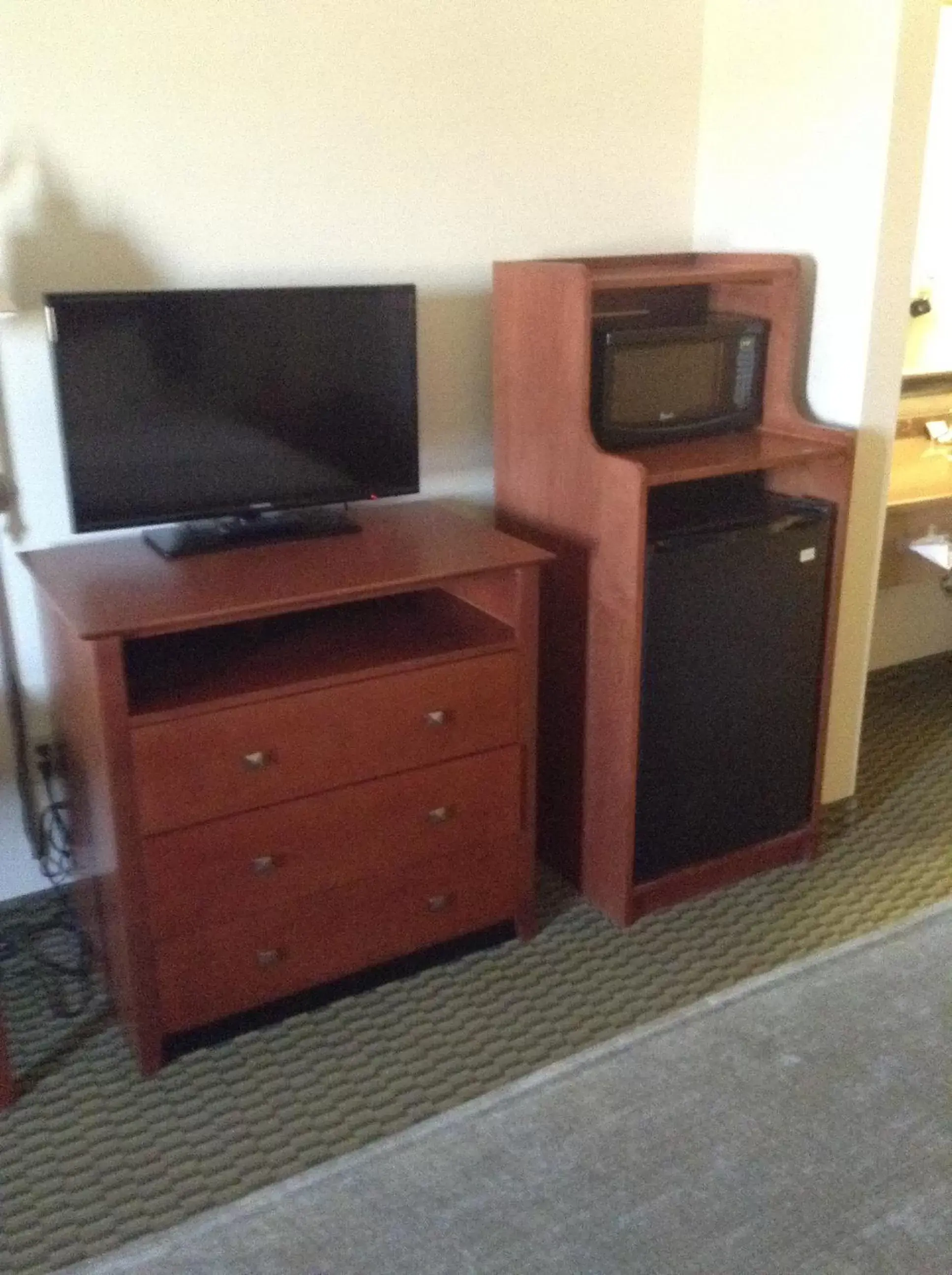 TV and multimedia, TV/Entertainment Center in Days Inn by Wyndham Carroll