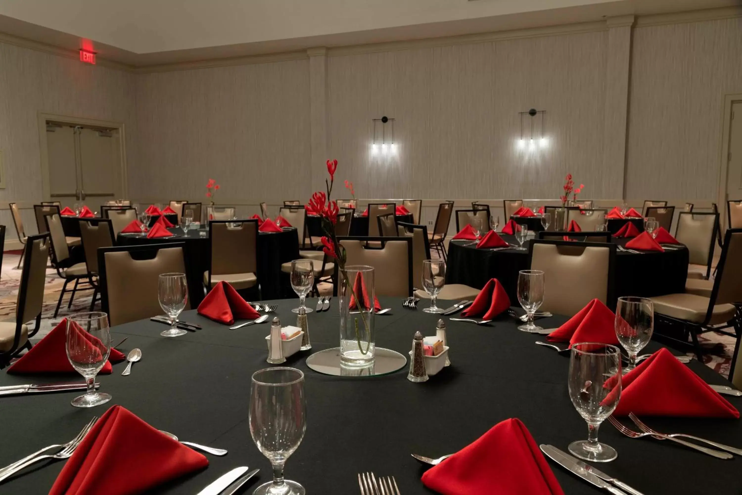 Meeting/conference room, Restaurant/Places to Eat in Atlanta Marriott Northeast/Emory Area