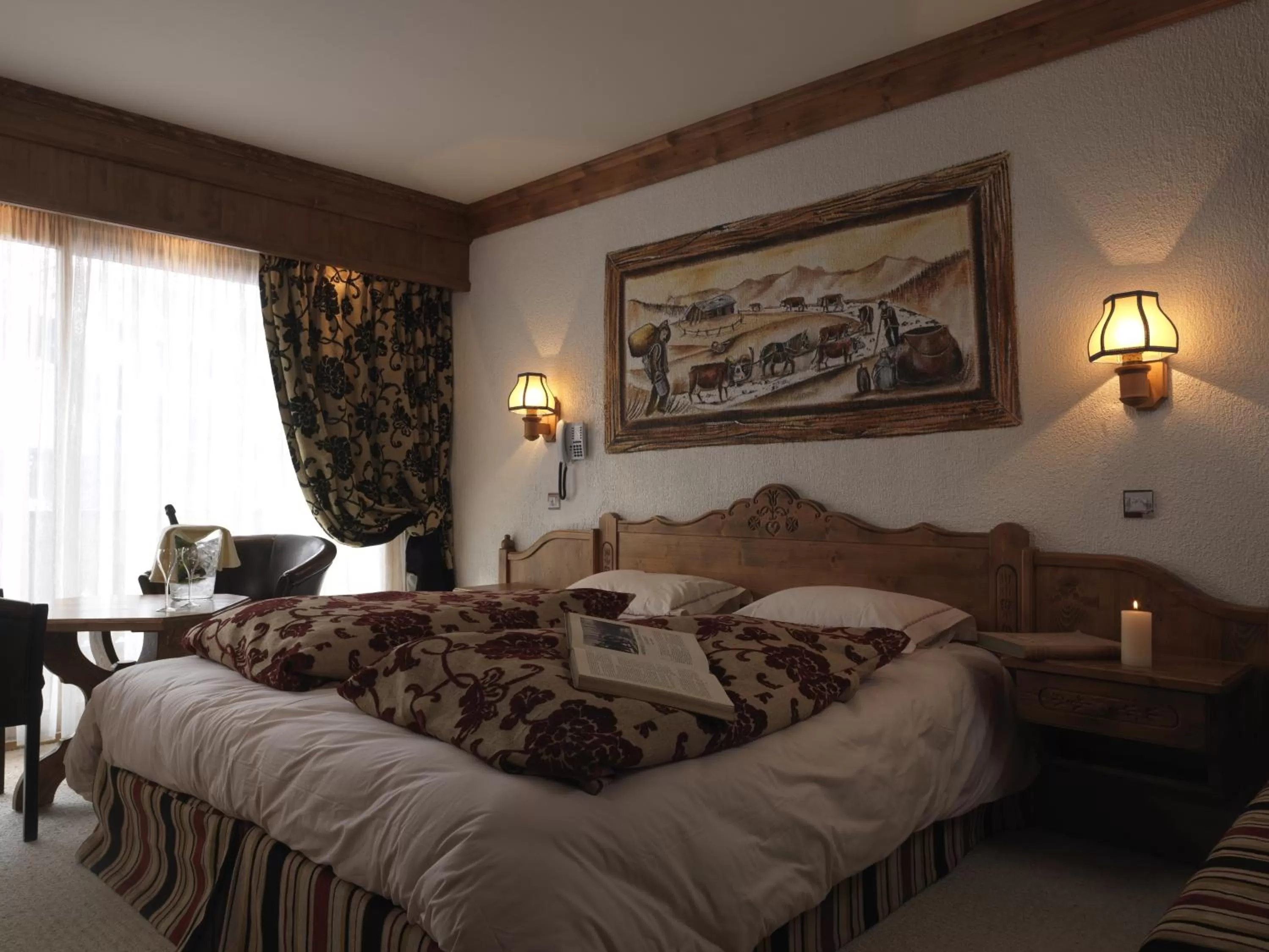 Photo of the whole room, Bed in Hôtel Macchi Restaurant & Spa