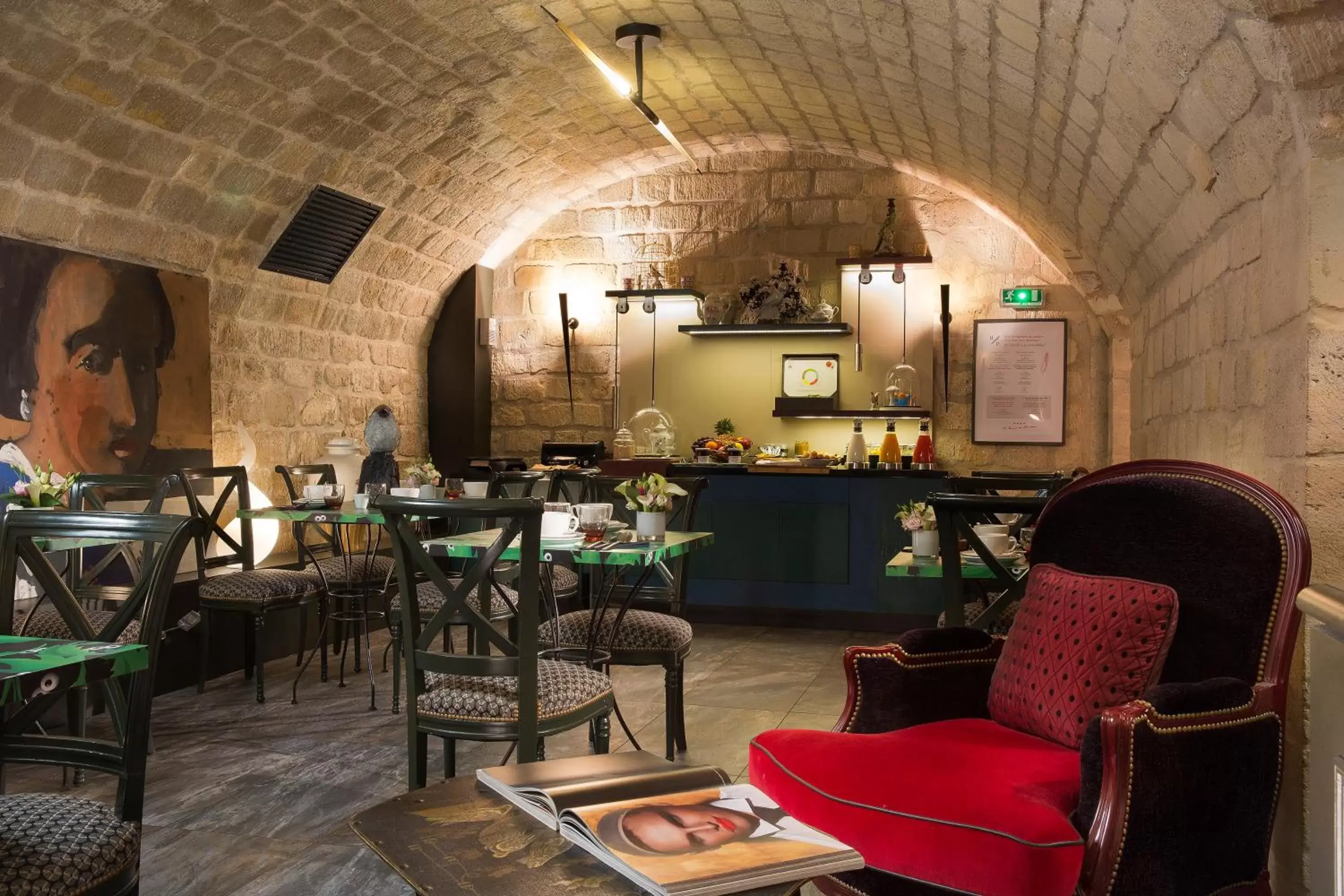 Restaurant/Places to Eat in Hôtel Les Dames du Panthéon