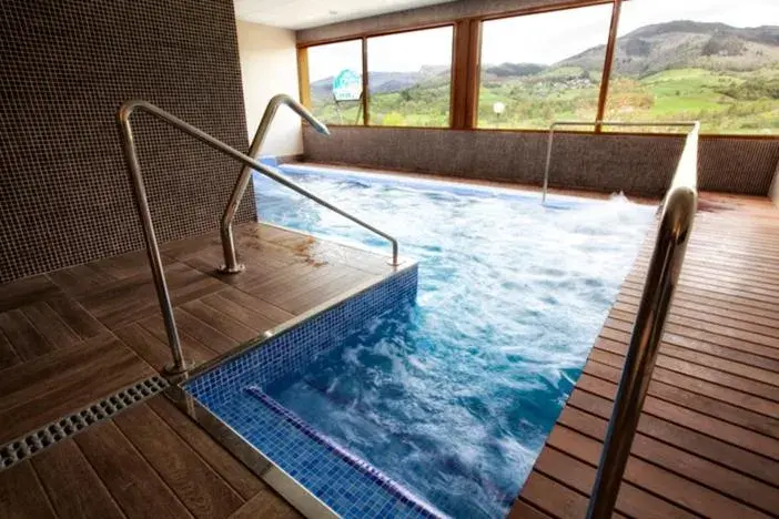 Day, Swimming Pool in Hotel & Spa Villa de Mestas