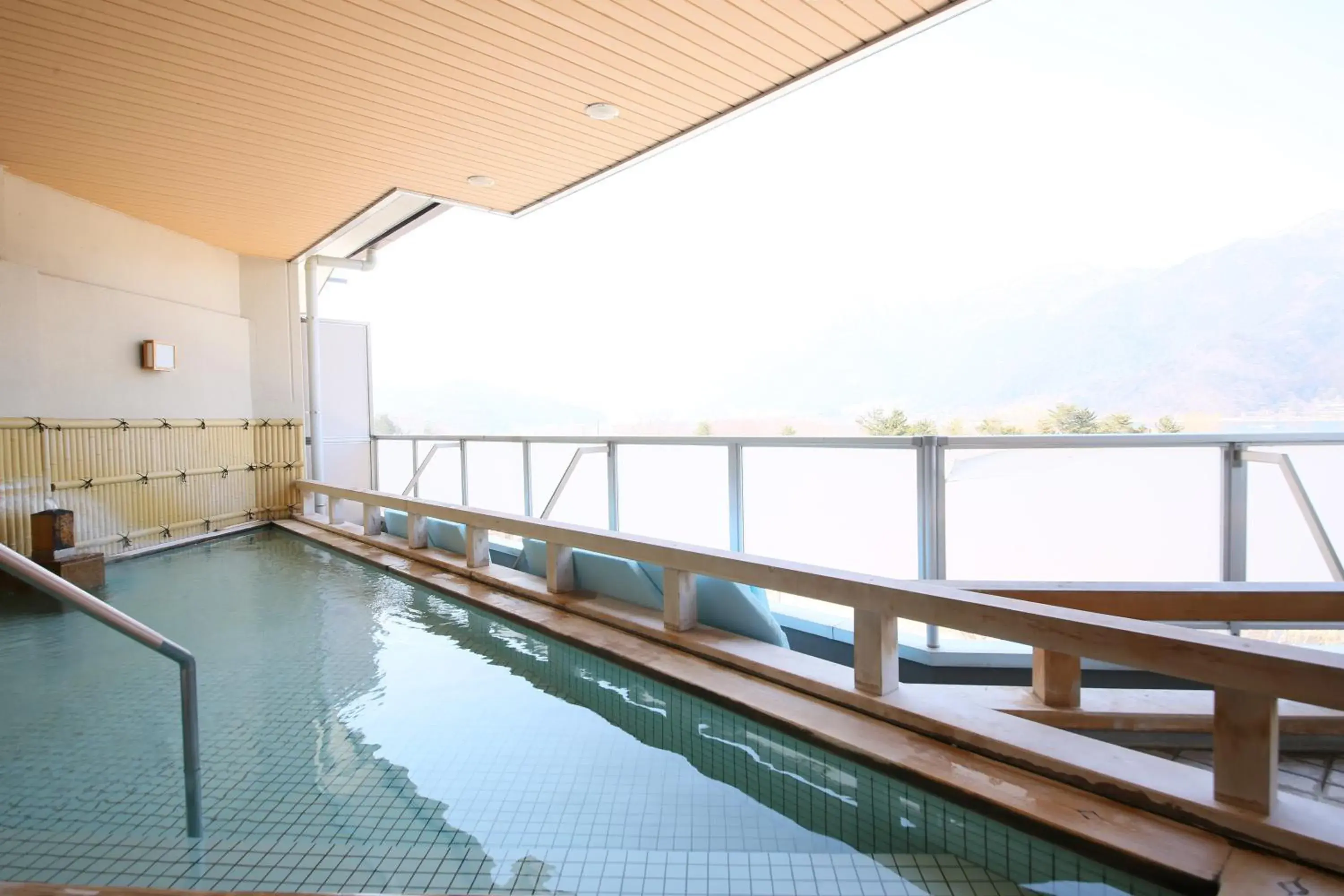 Lake view, Swimming Pool in Lakeland Hotel Mizunosato