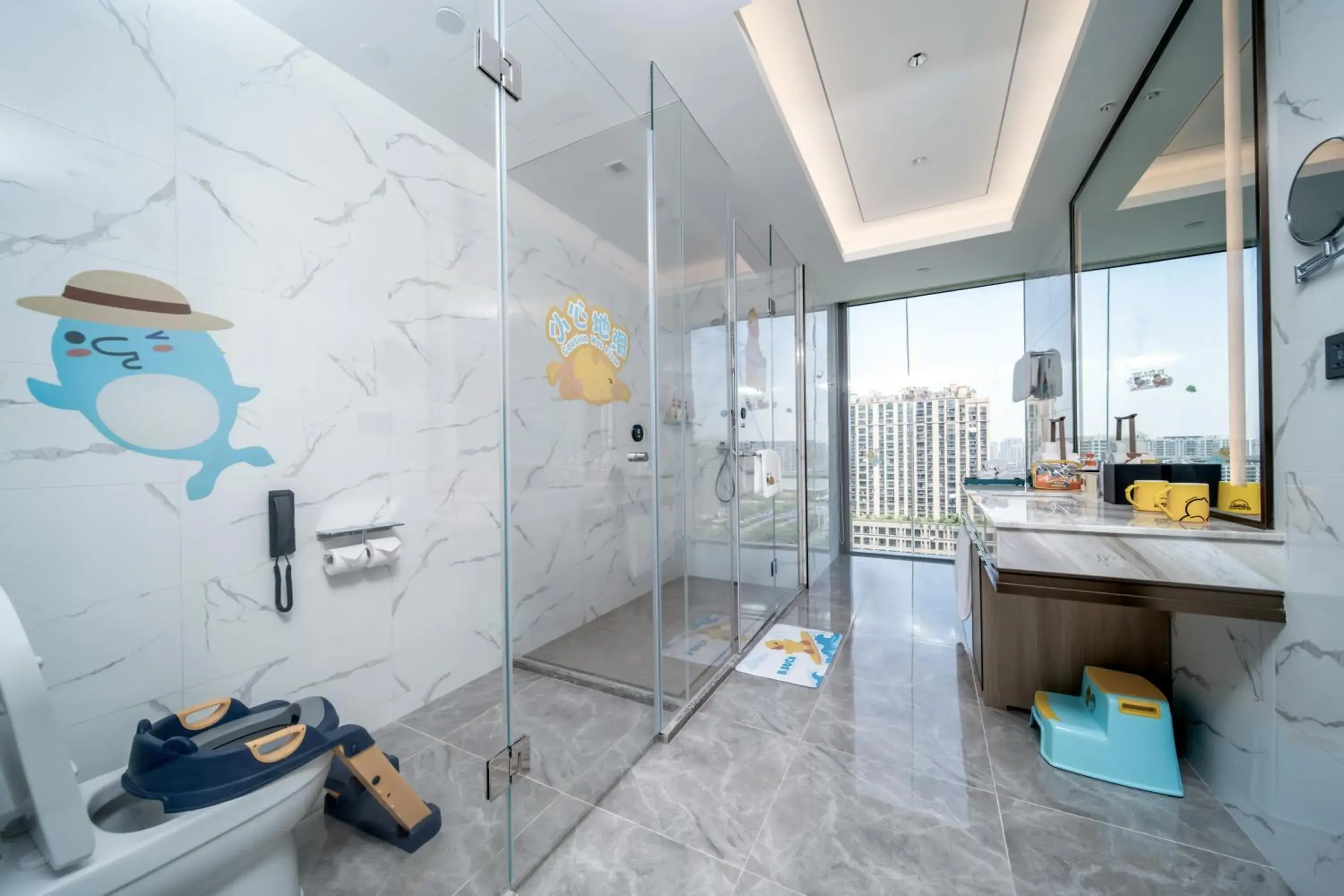 Bathroom in Crowne Plaza Hangzhou Linping, an IHG Hotel