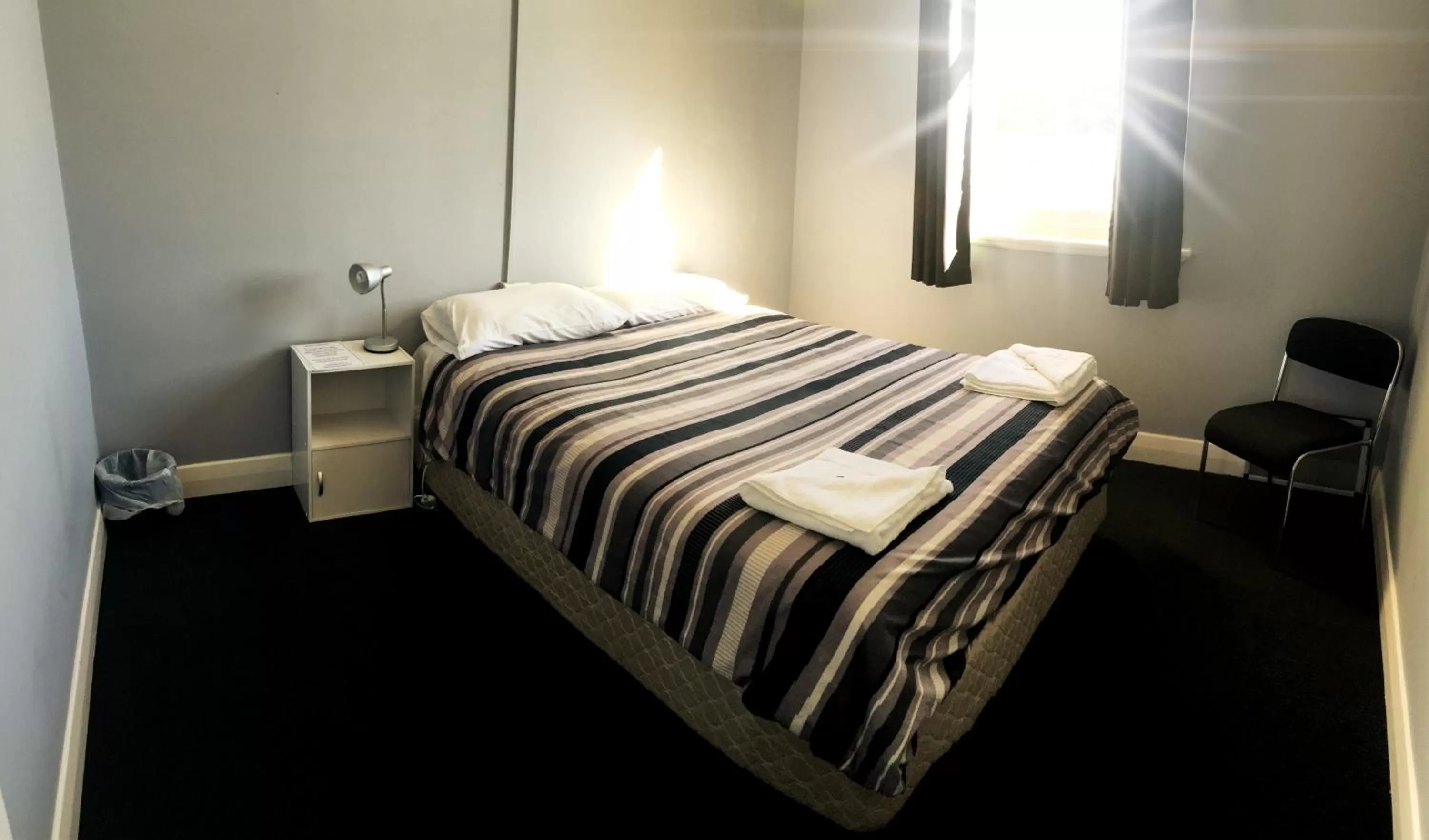 Bed in Kearsley Hotel