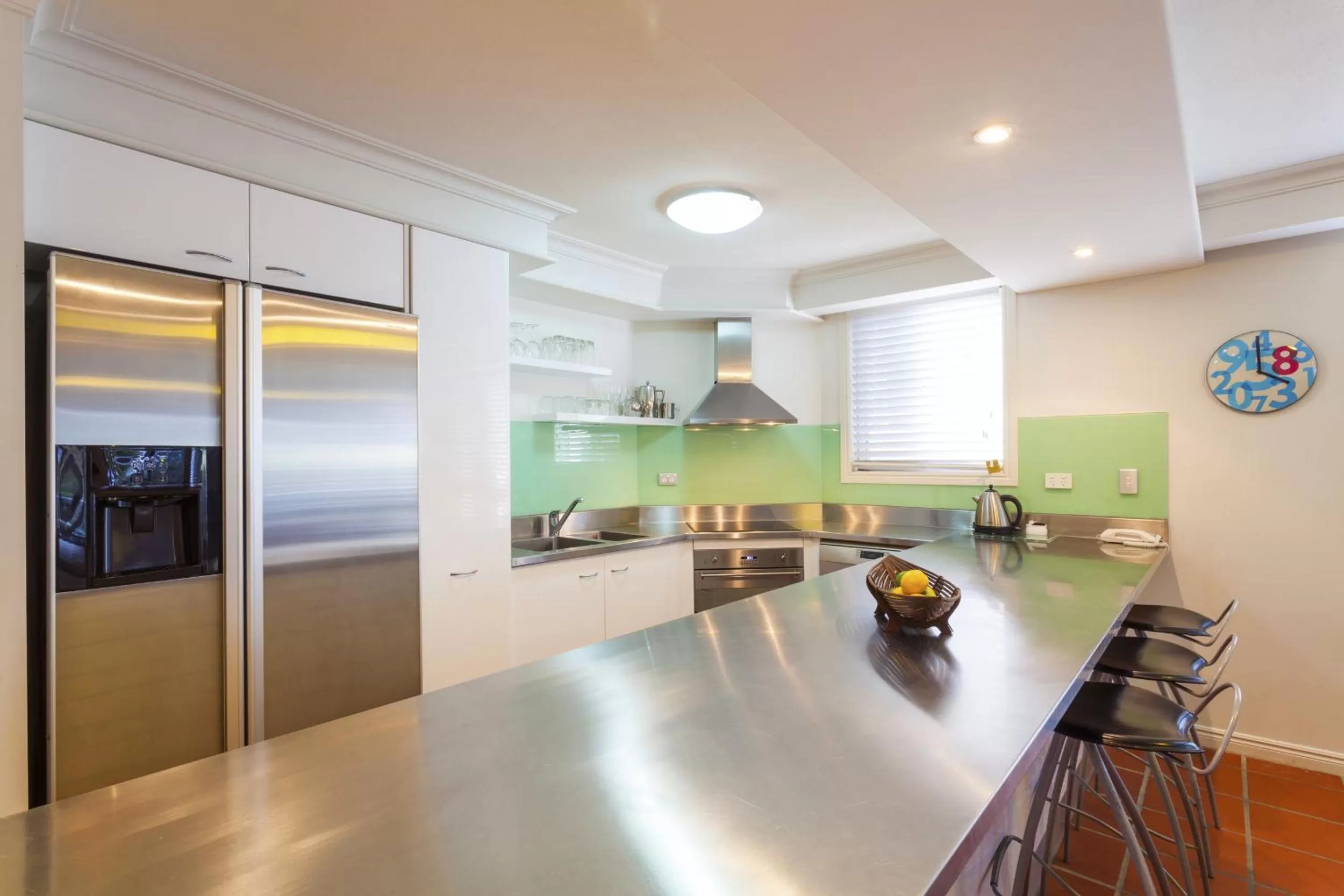 Kitchen or kitchenette in La Grande Apartments