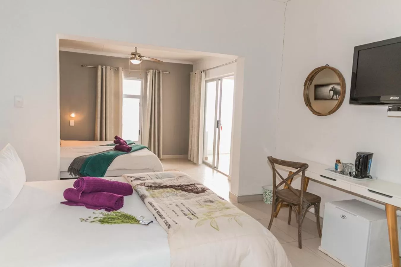 Bed in Out of Africa Town Lodge