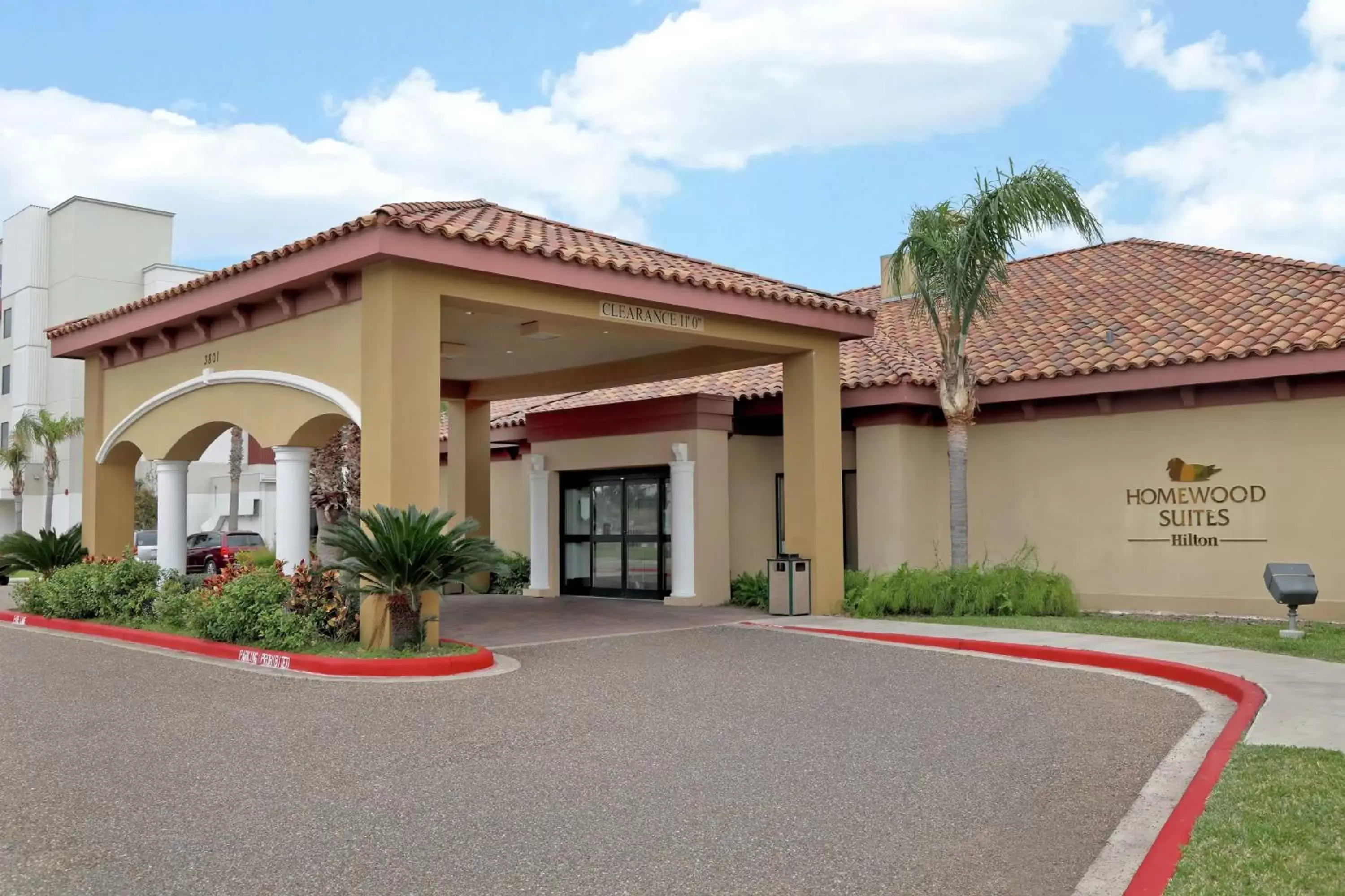 Property building in Homewood Suites by Hilton McAllen Property building in Homewood Suites by Hilton McAllen