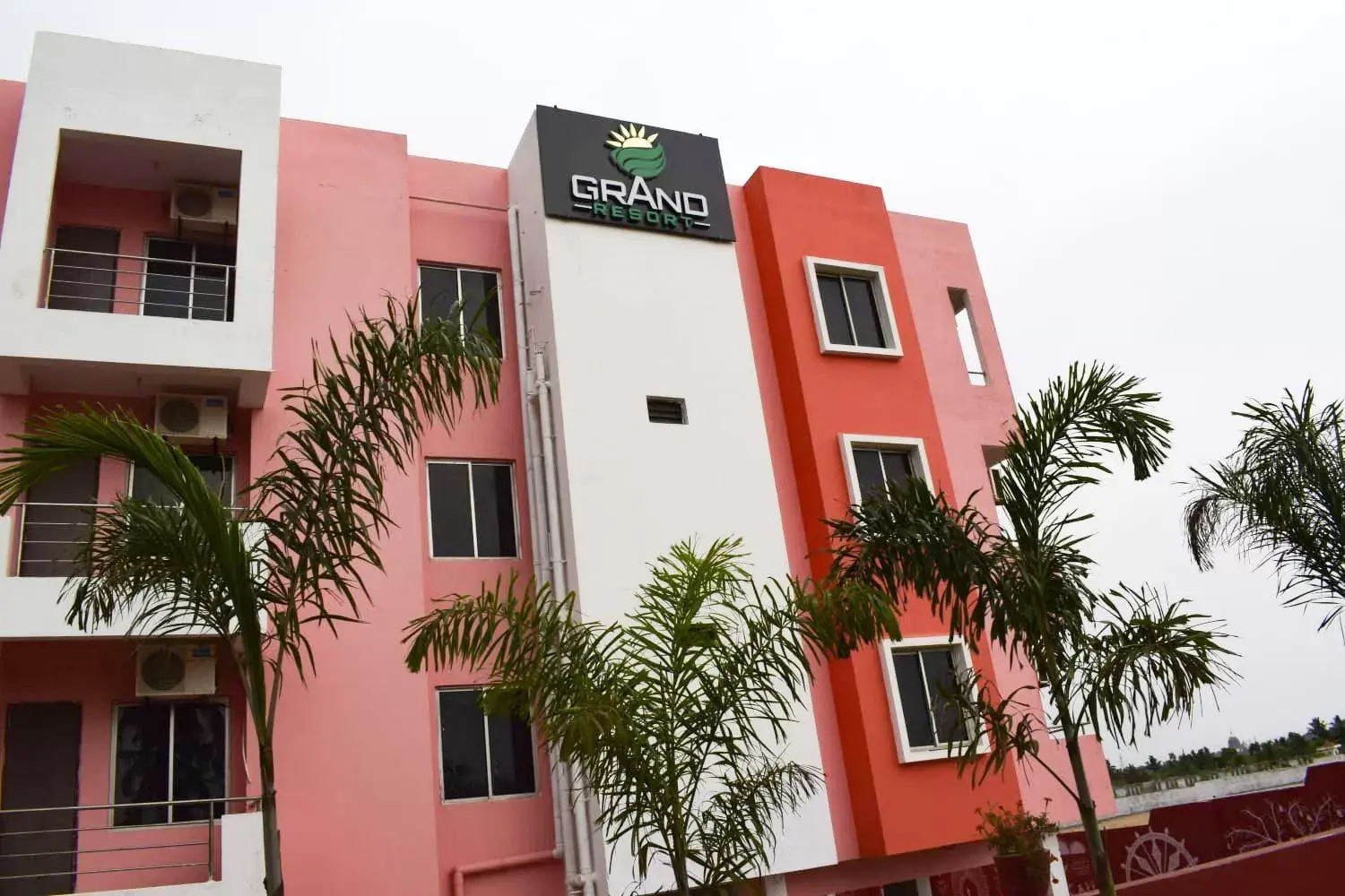 Property building in Grand Resort Property building in Grand Resort