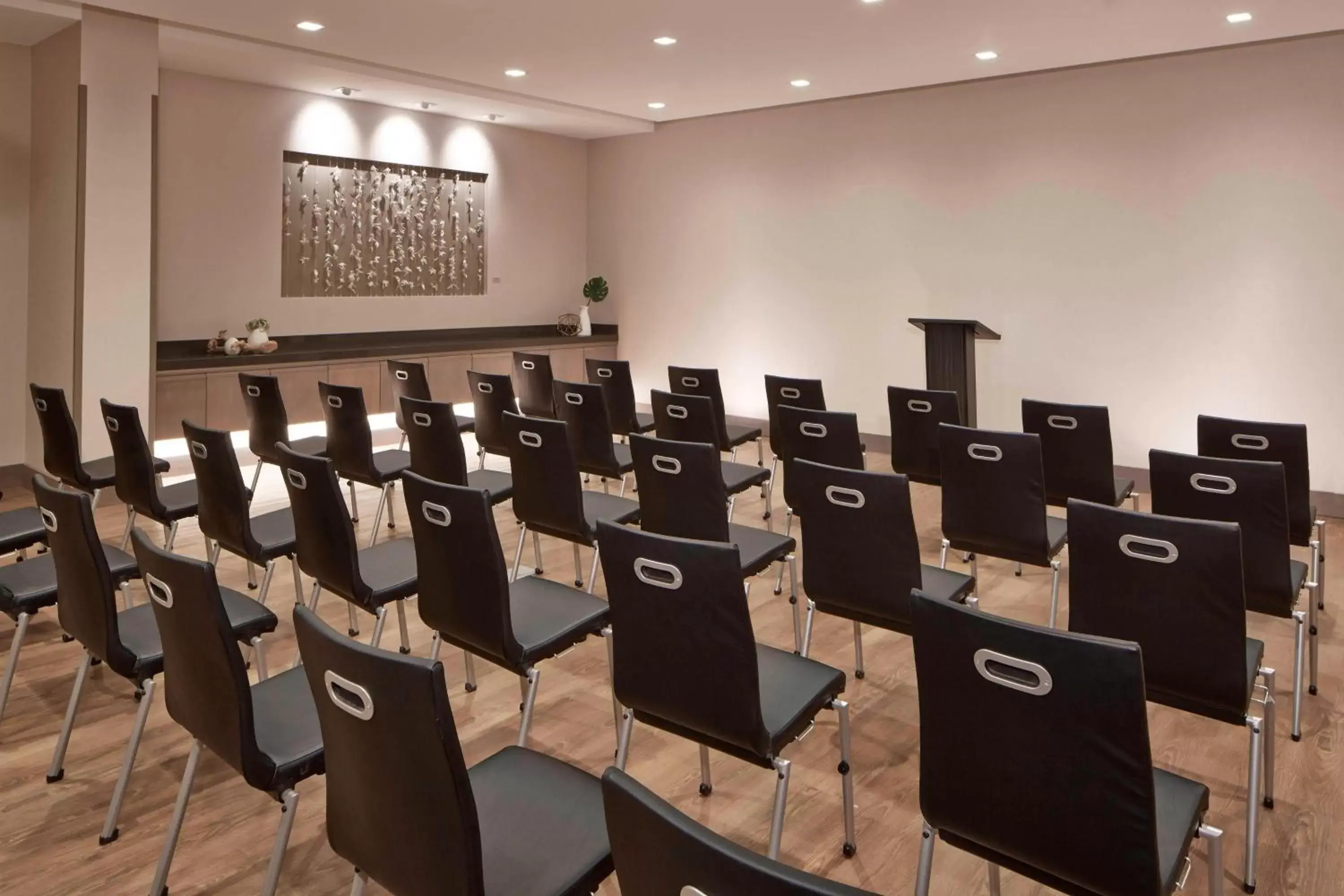 Meeting/conference room in AC Hotel by Marriott Seattle Bellevue/Downtown