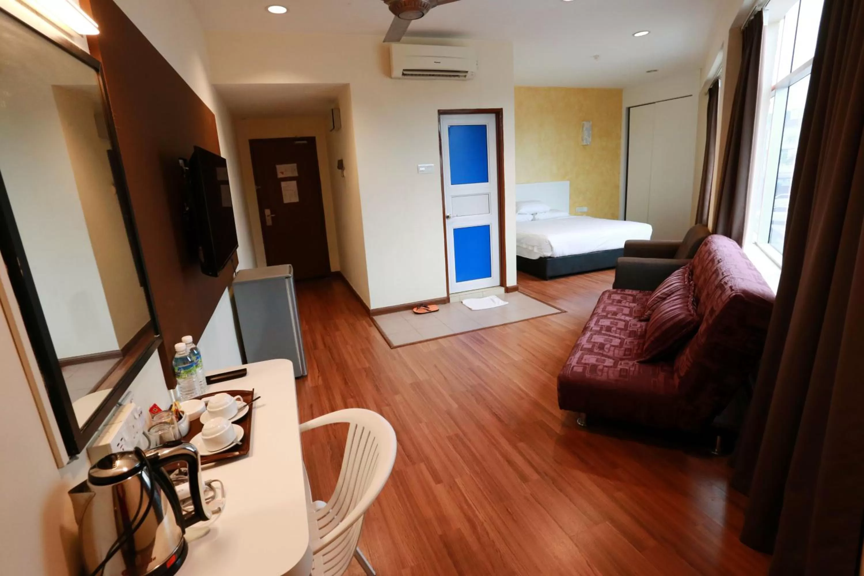 Bedroom, Bed in My Hotel Bukit Mertajam