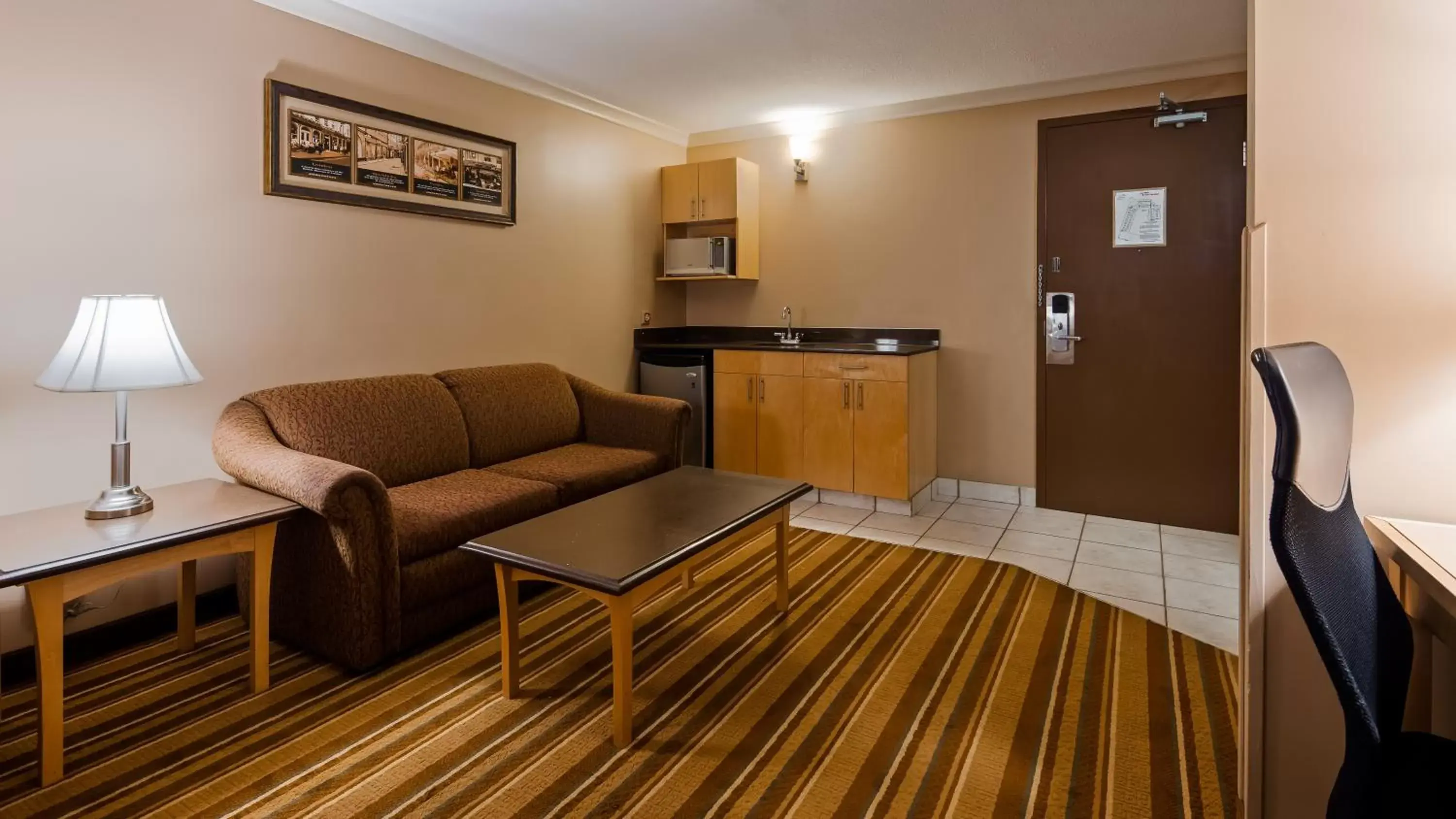 Seating Area in Best Western Marquis Inn & Suites