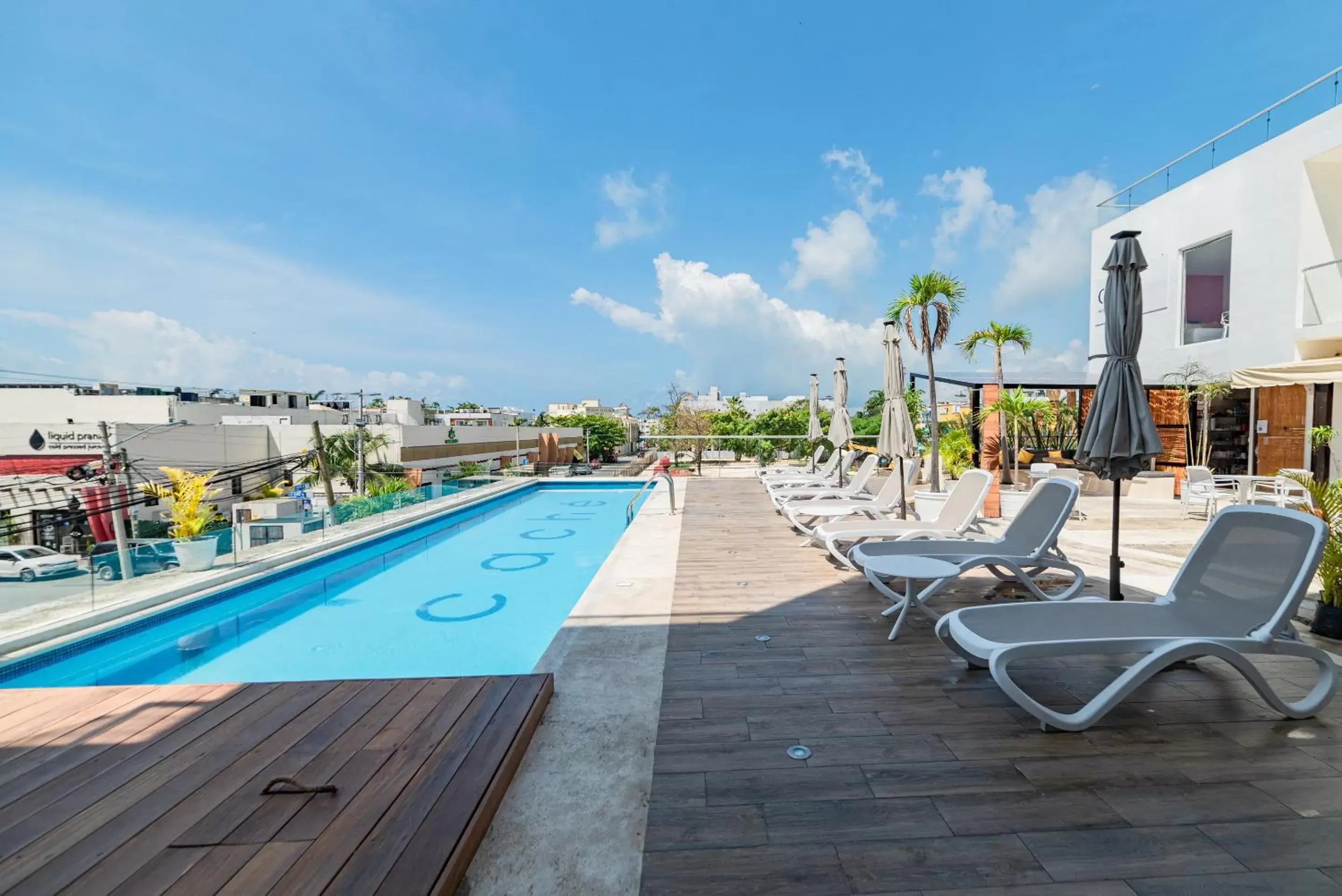 Swimming Pool in Hotel Cache