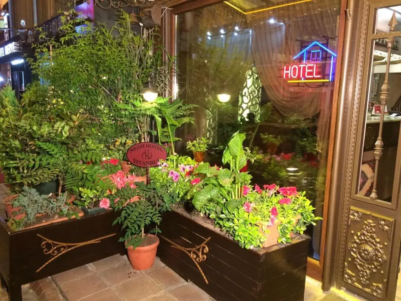 Facade/entrance in Hotel Nezih Istanbul