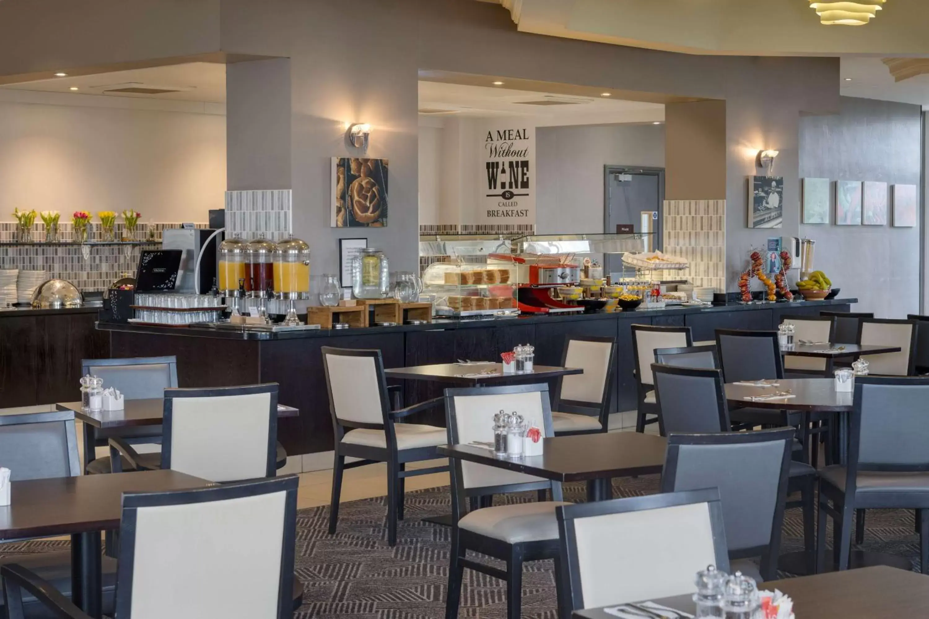 Restaurant/places to eat in DoubleTree by Hilton Dartford Bridge Restaurant/places to eat in DoubleTree by Hilton Dartford Bridge