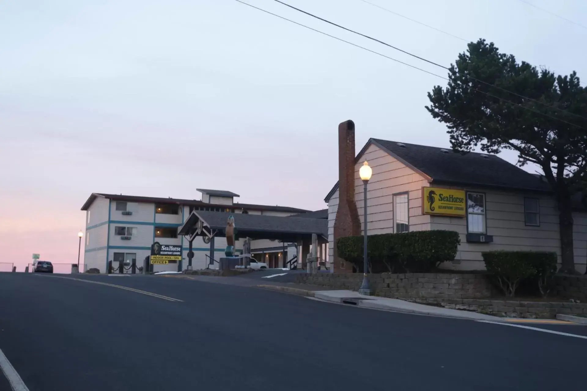 Neighbourhood, Property Building in Seahorse Oceanfront Lodging