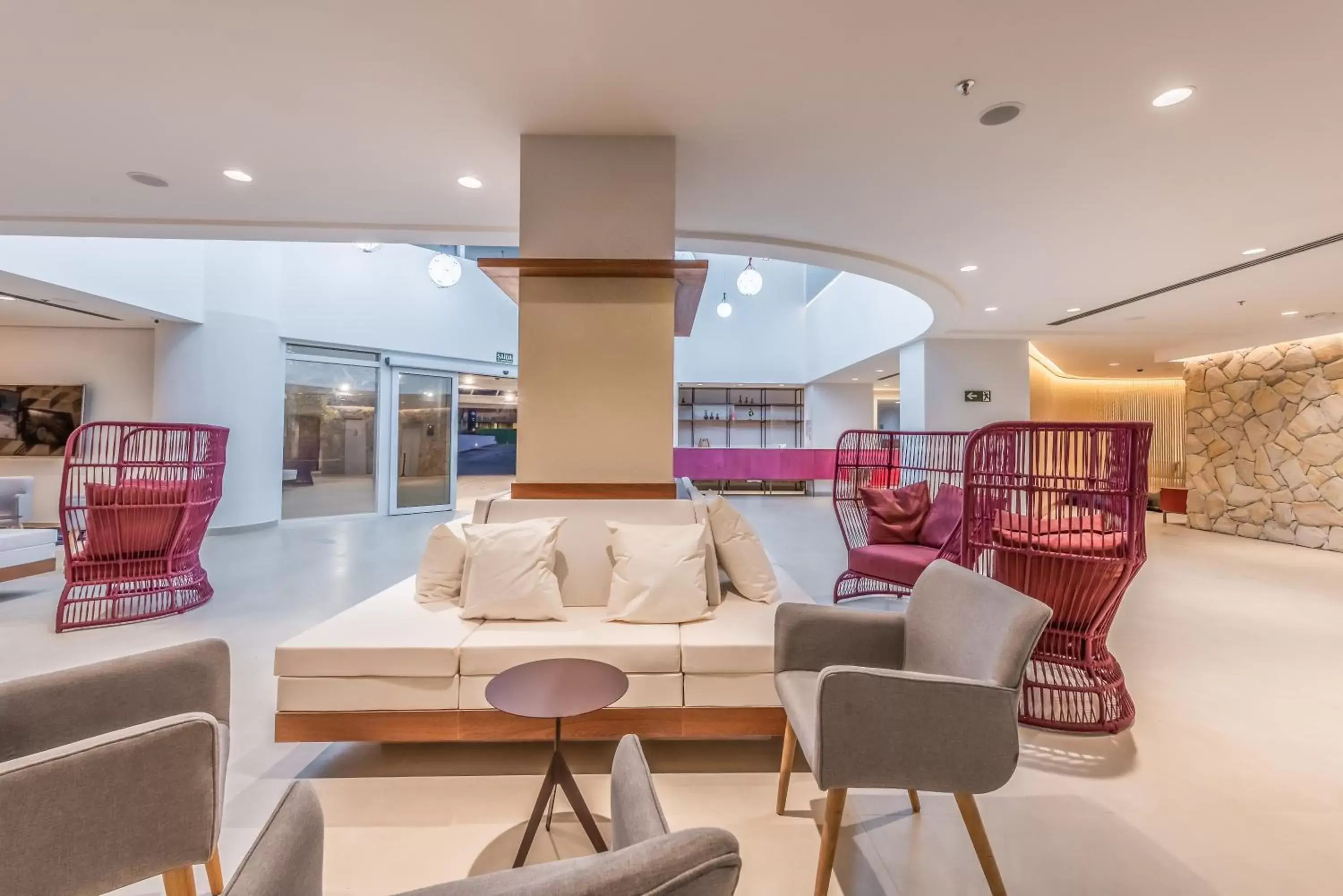 Lobby or reception in Novotel Salvador Rio Vermelho