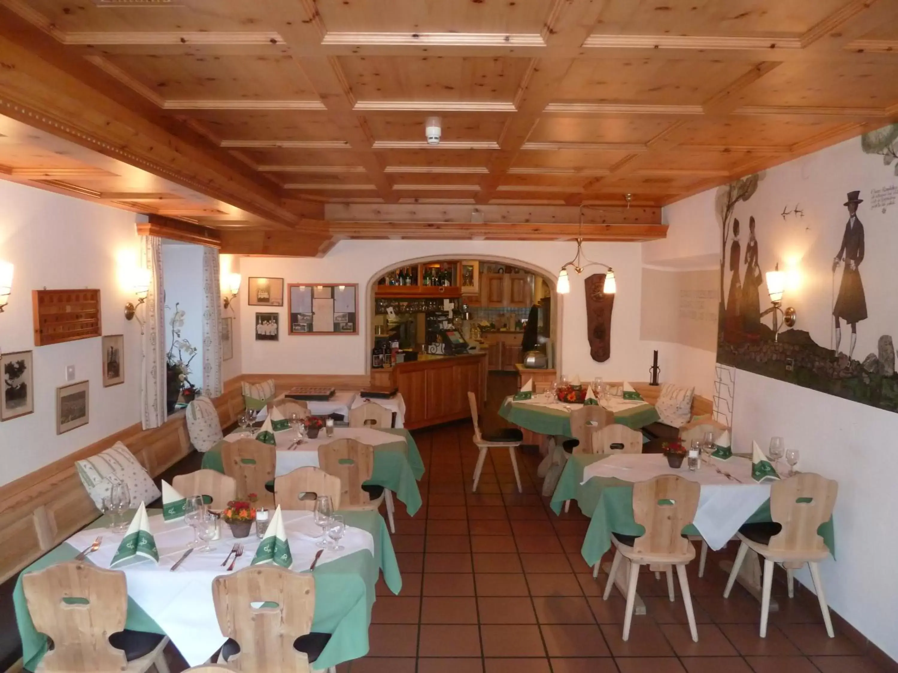 Seating area, Restaurant/Places to Eat in Hotel Spöl Restaurant