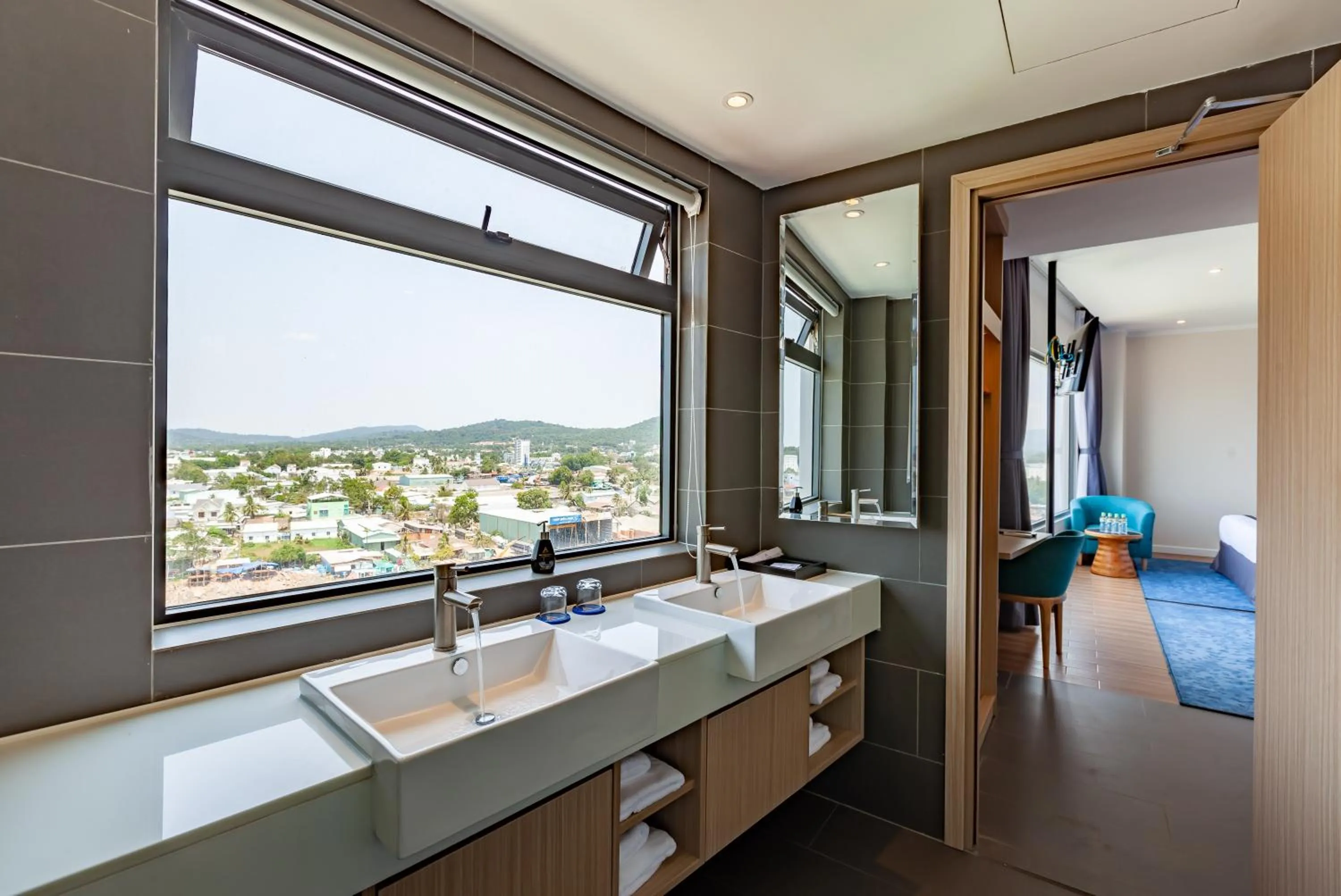 Bathroom in An Phu Hotel