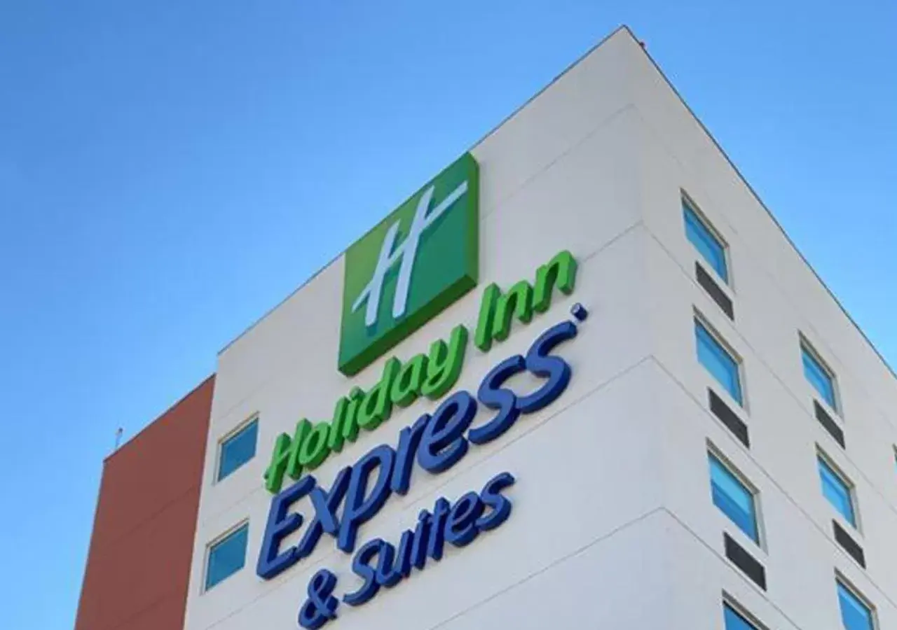 Property Building in Holiday Inn Express Hotel & Suites CD. Juarez - Las Misiones, an IHG Hotel