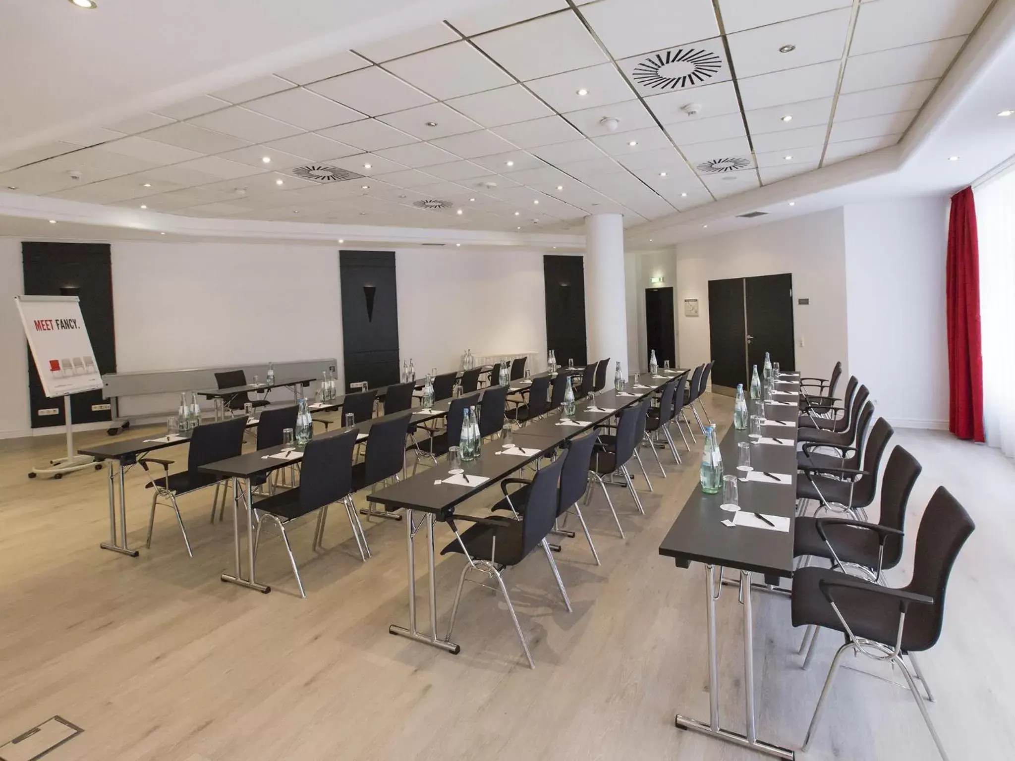 Meeting/conference room in DORMERO Hotel Dessau-Roßlau