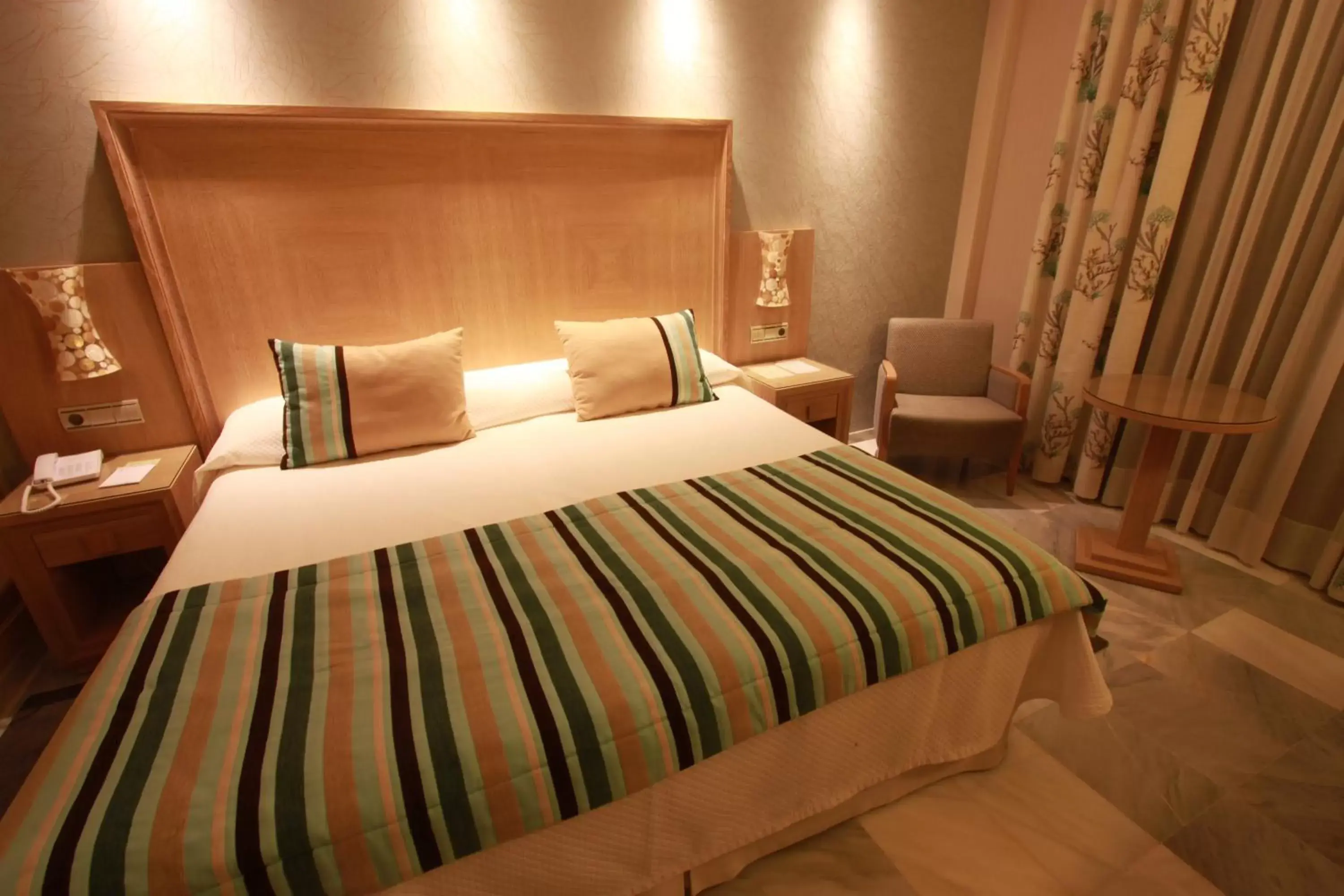 Bed in Hotel Balcón de Europa