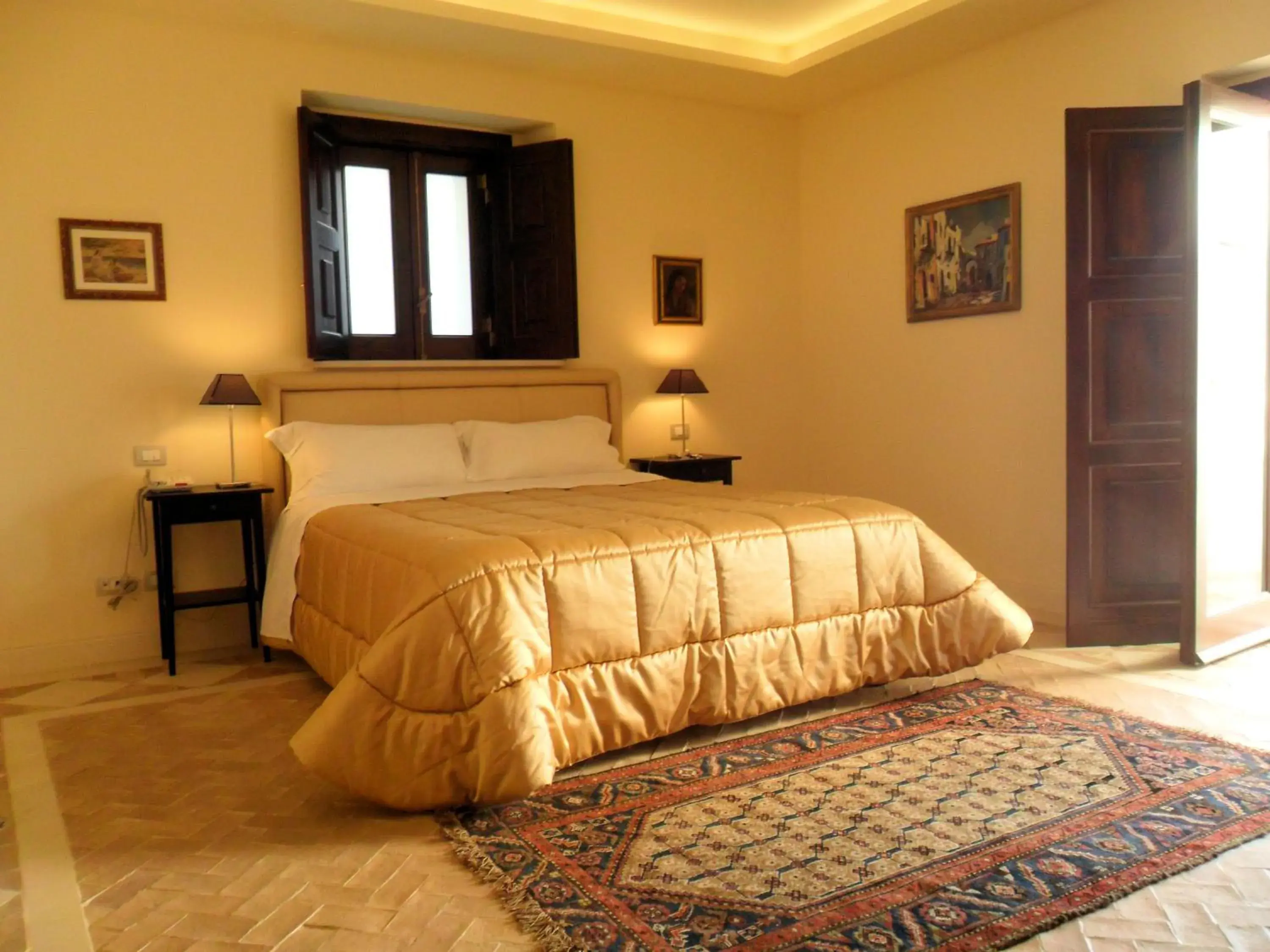 Bed in Palazzo Viceconte Bed in Palazzo Viceconte