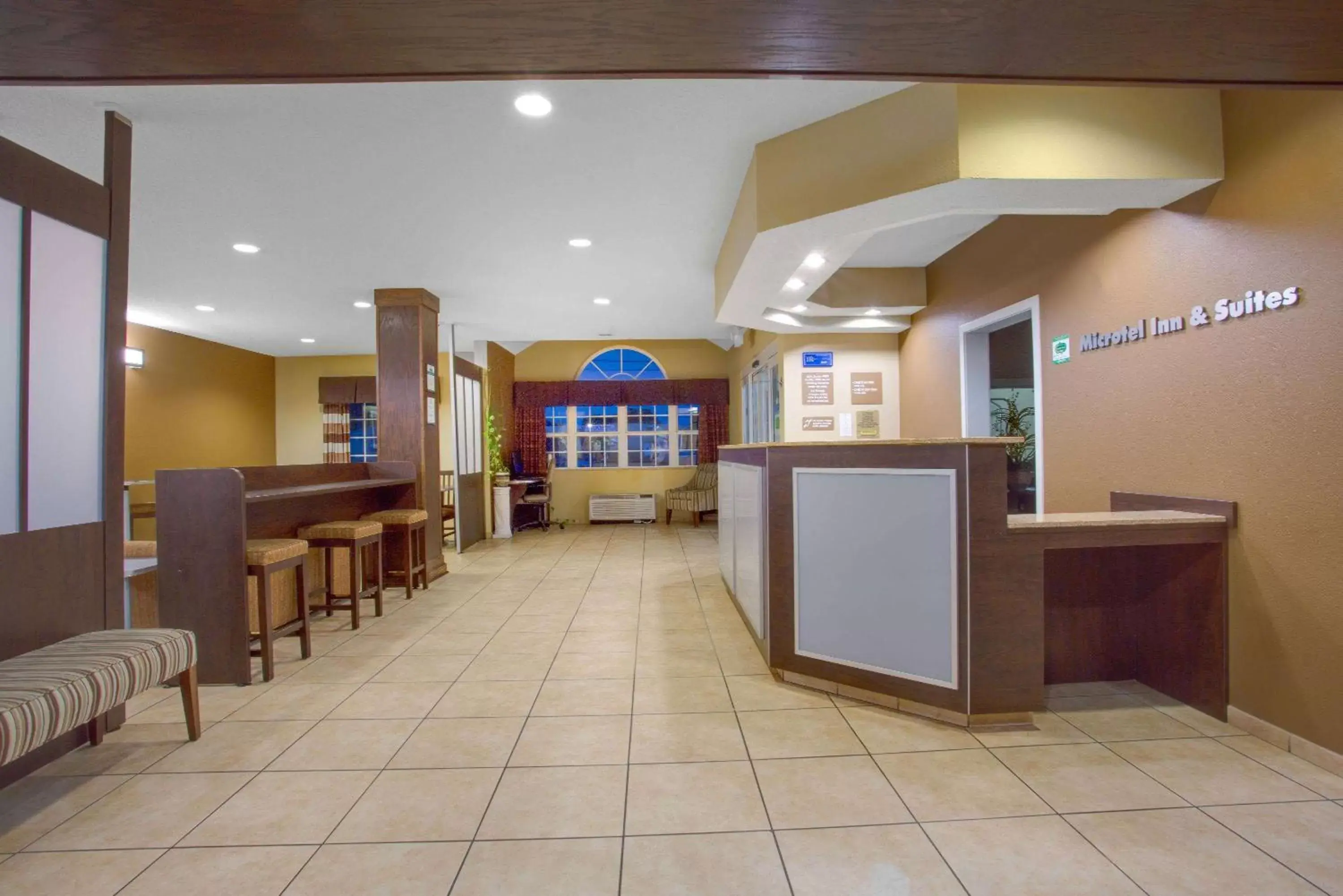 Lobby or reception in Microtel Inn & Suites by Wyndham Harrisonburg