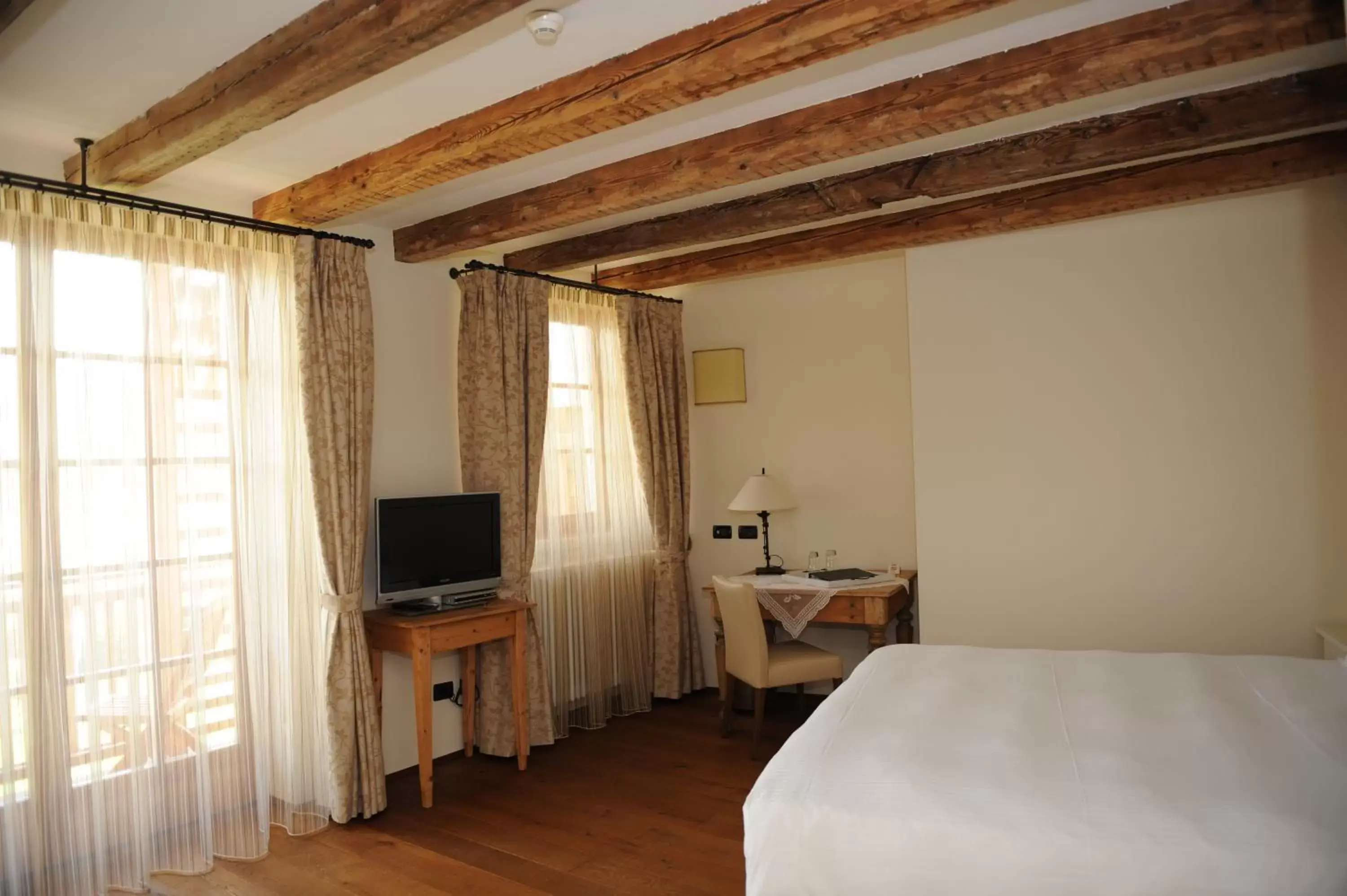 Photo of the whole room, Bed in Hotel Relais Vecchio Maso