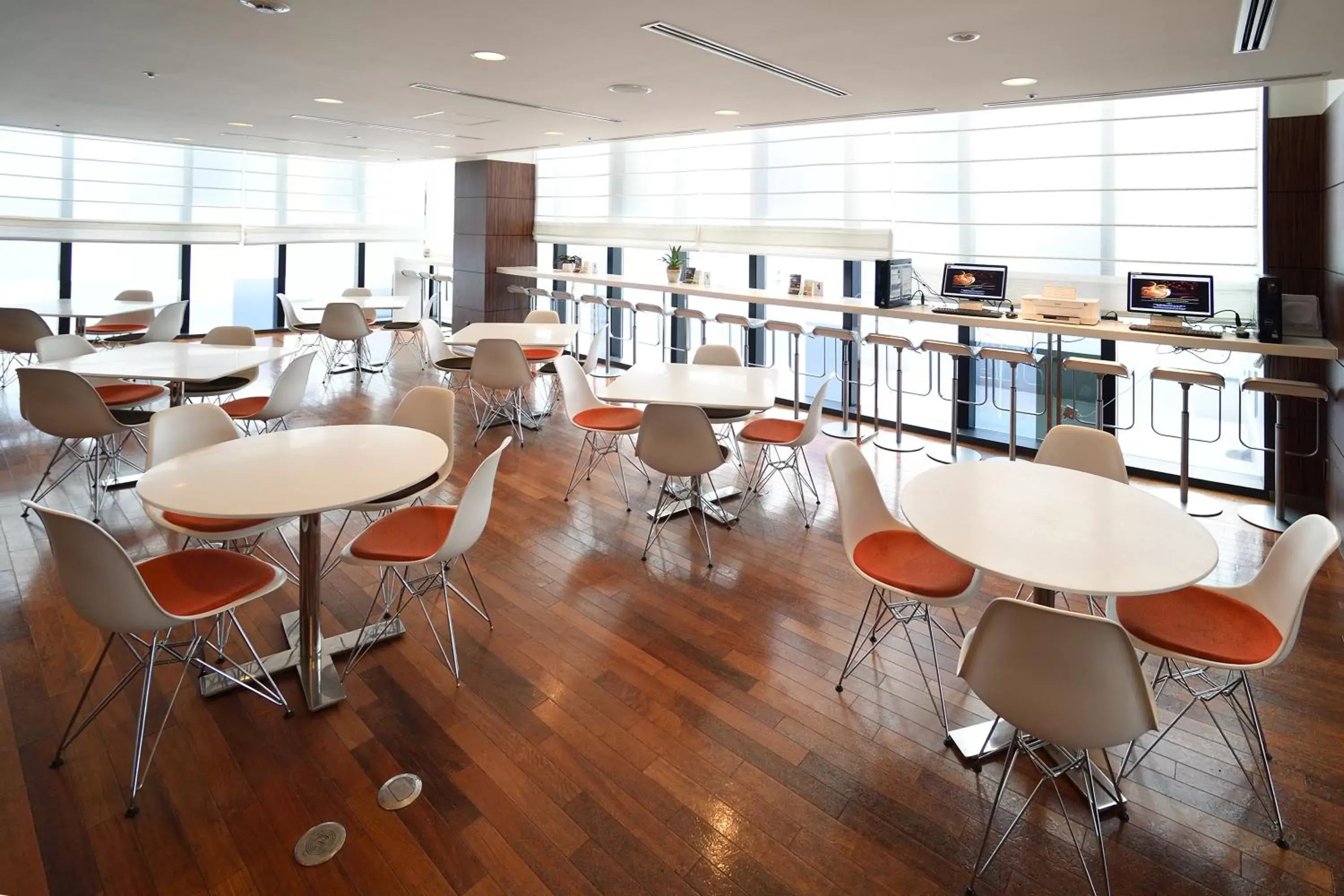 Lounge or bar in Hotel Gracery Sapporo Lounge or bar in Hotel Gracery Sapporo