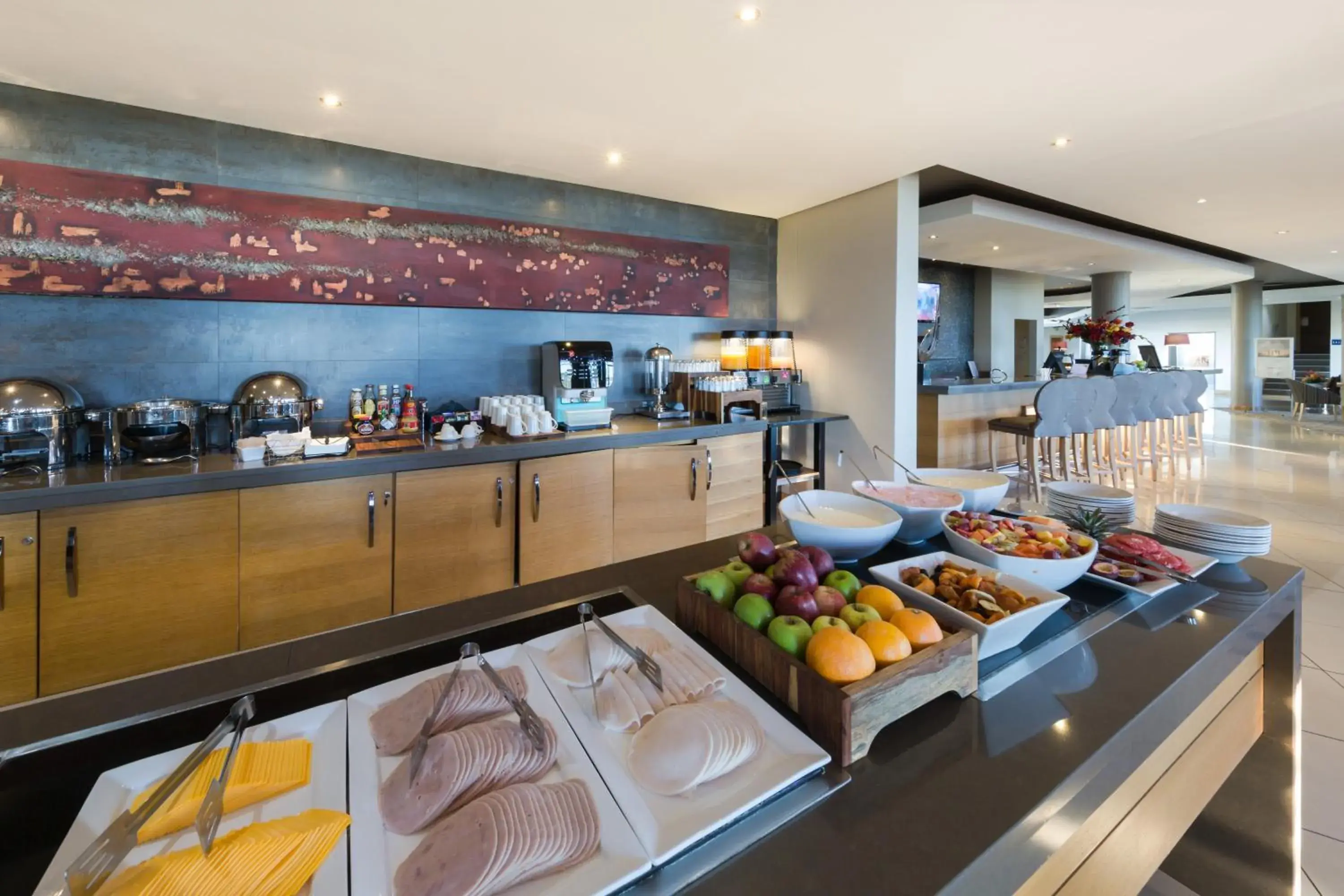 Breakfast, Restaurant/Places to Eat in Holiday Inn Express Sandton-Woodmead, an IHG Hotel