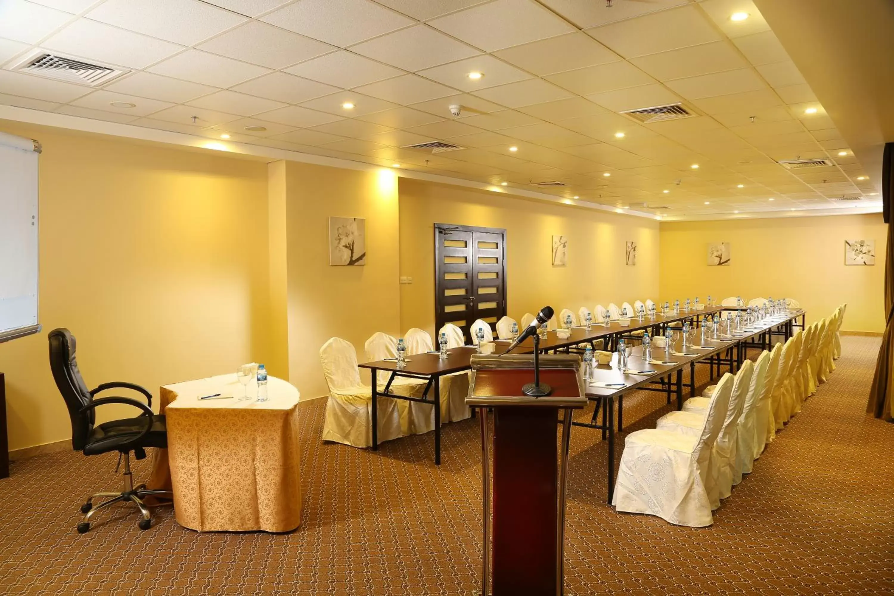 Other, Restaurant/Places to Eat in Best Western Plus Salmiya
