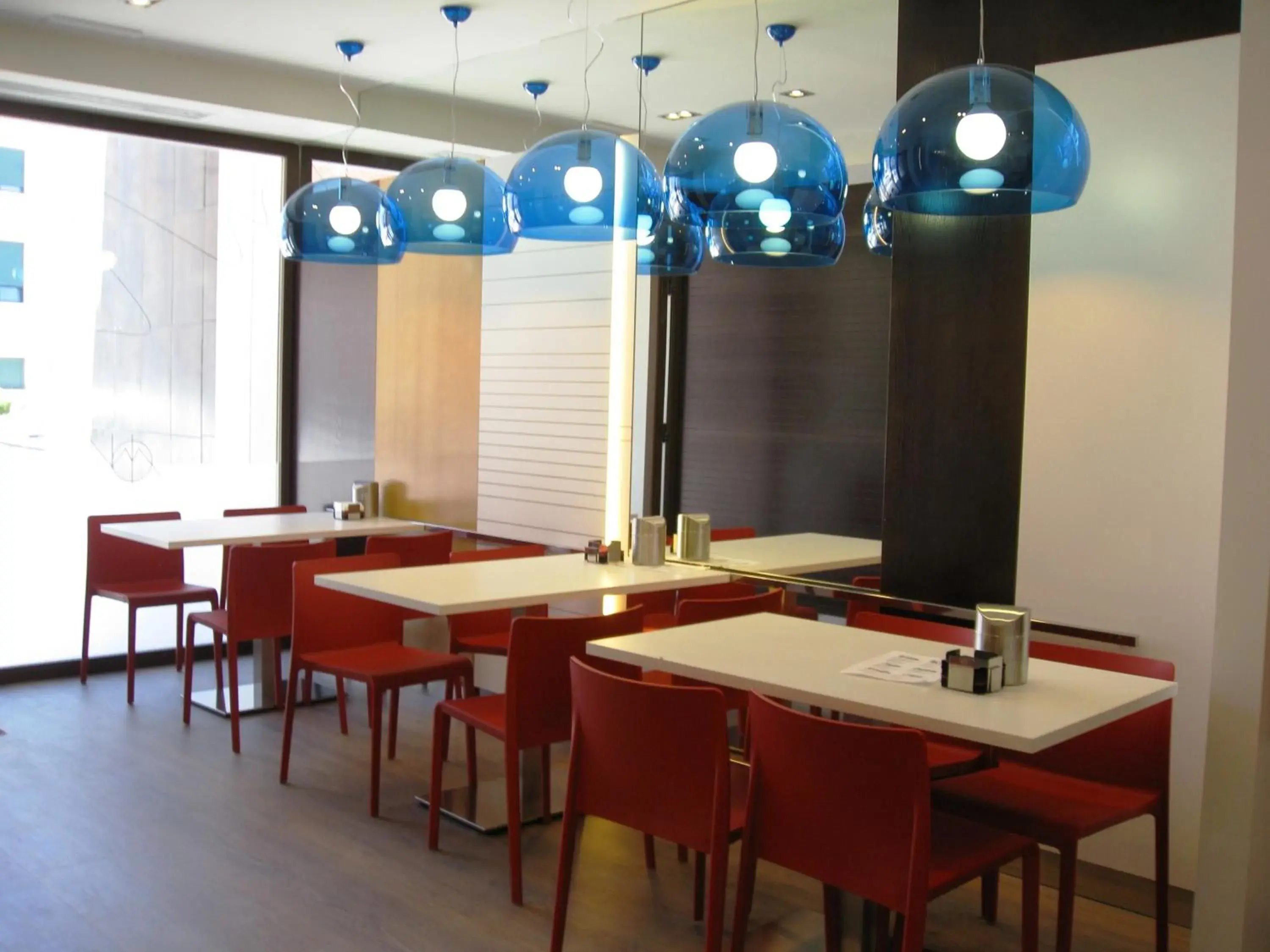 Lounge or bar, Restaurant/Places to Eat in Hotel Boutique Museo Burgos