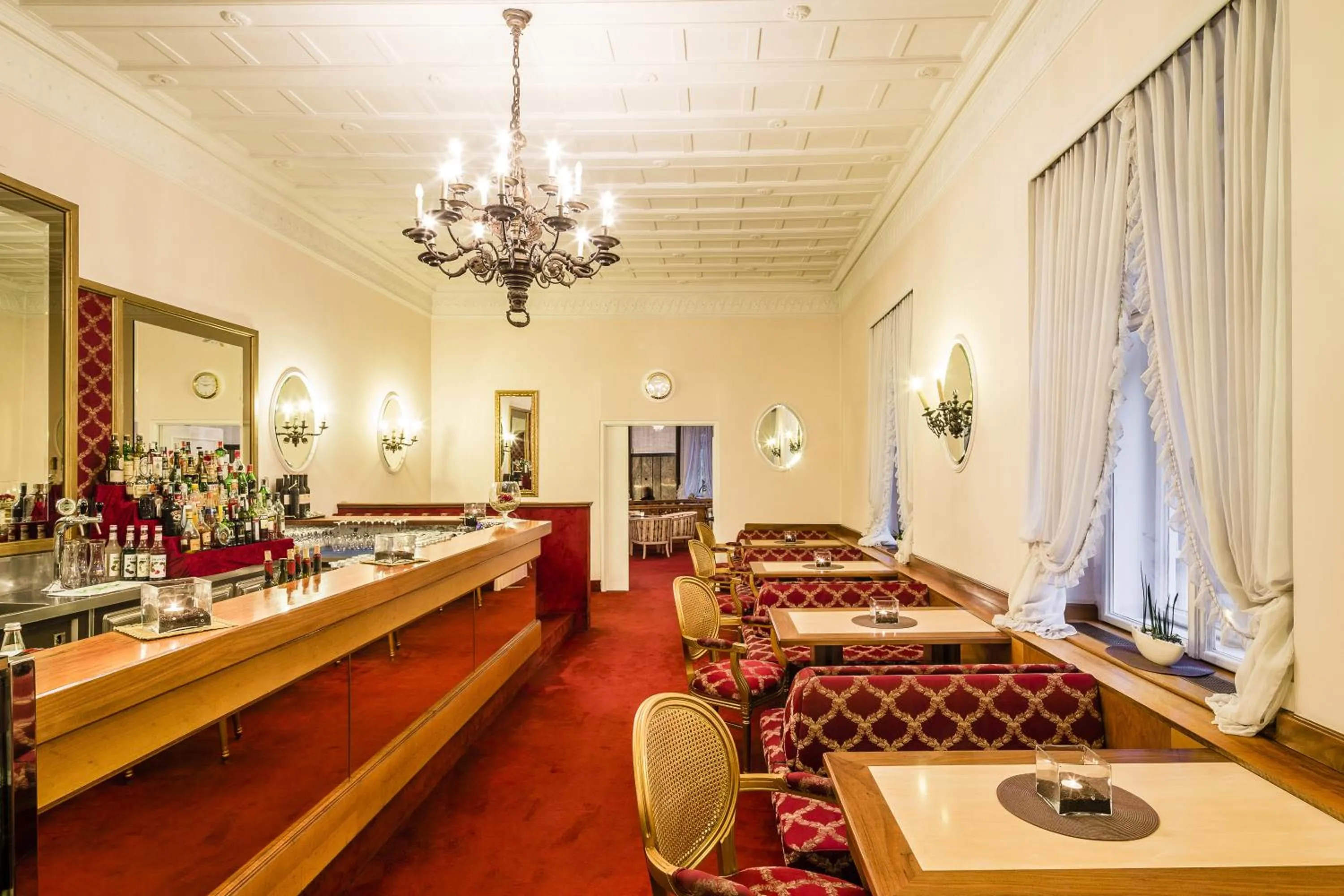 Lounge or bar in Grand Hotel Bellevue - adults only