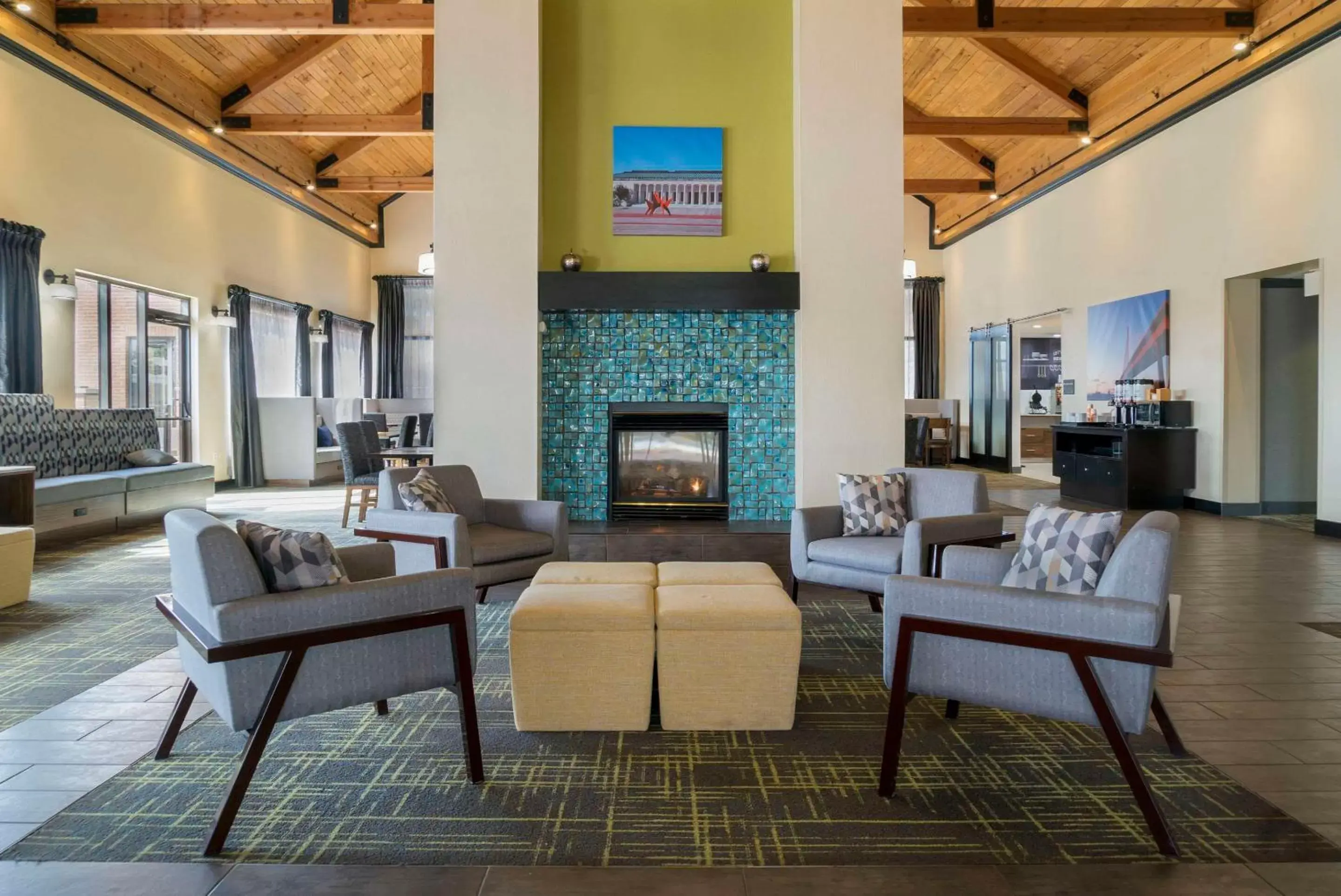 Lobby or reception, Seating Area in Comfort Inn & Suites