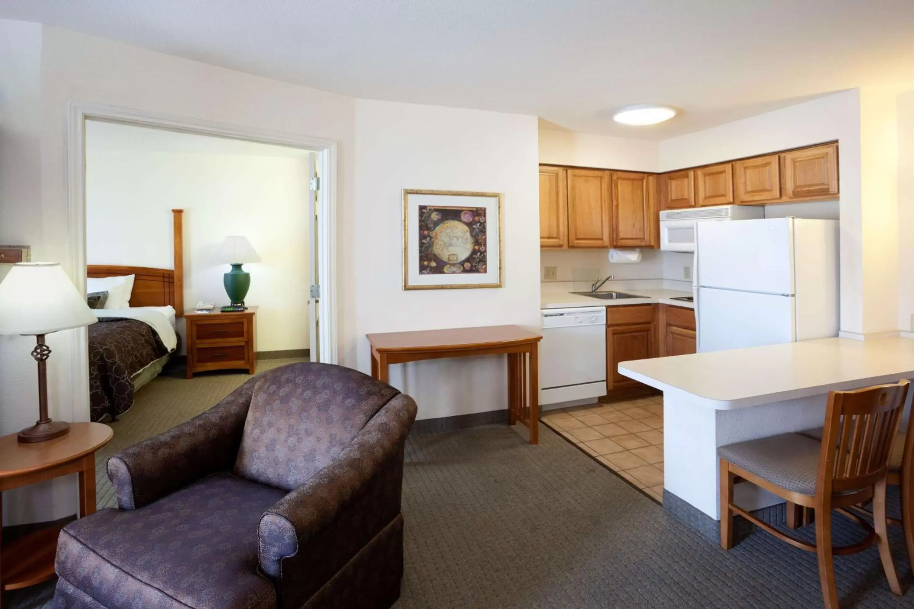 Kitchen or kitchenette, Seating Area in Sonesta ES Suites San Antonio Northwest Medical Center